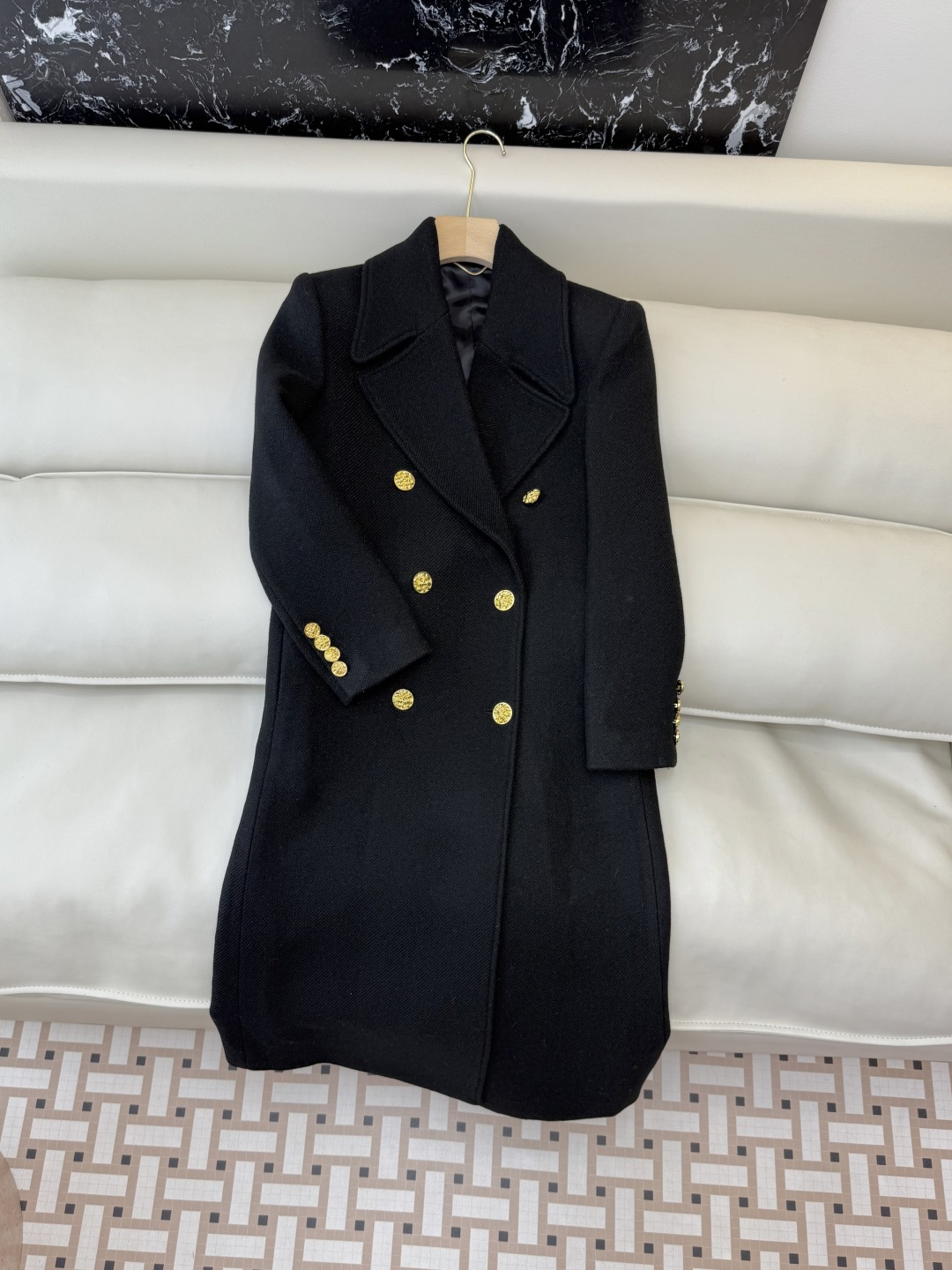 NO:658125,XZ0139# New coat Celine sheep wool double-breasted gold buckle long suit jacket black off-white SMLXL,,celine,jackets & coats,business suit,alexander wang19860909XZ0139#新款外套 Celine 绵羊毛 双排扣 金扣 长款 西装外套 黑色 米白色 SMLXL,,celine,jackets & coats,business suit,alexander wang,Women's clothing