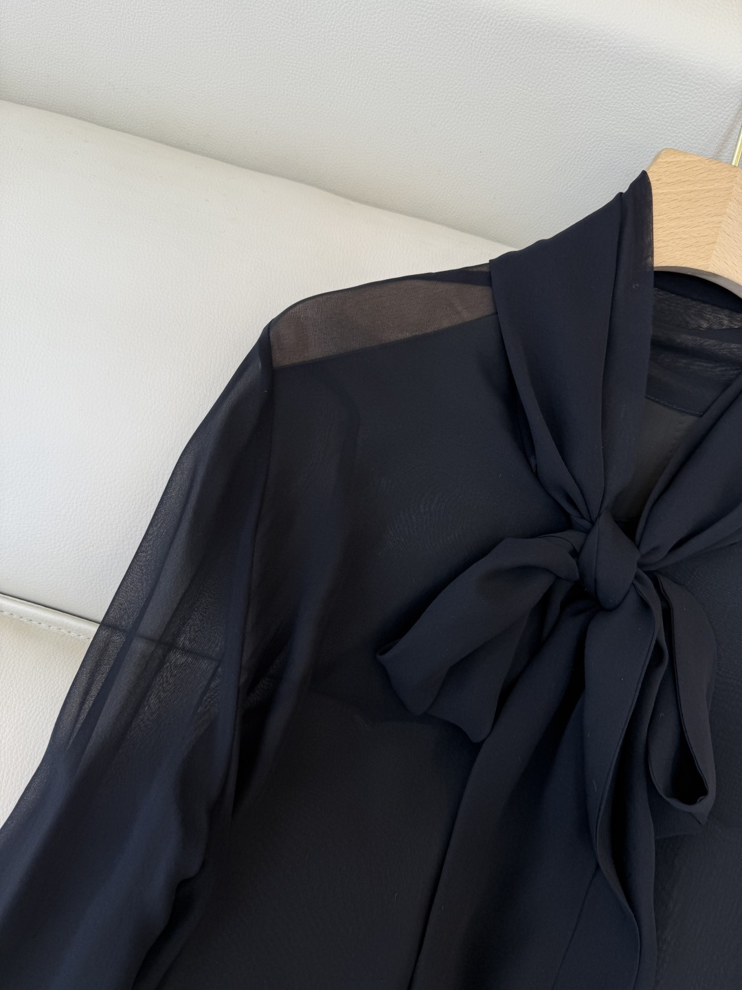 XZ0126#新款衬衫🌾YSL 100% 真丝 蝴蝶结 长袖衬衫 黑色 波点色 SMLXL