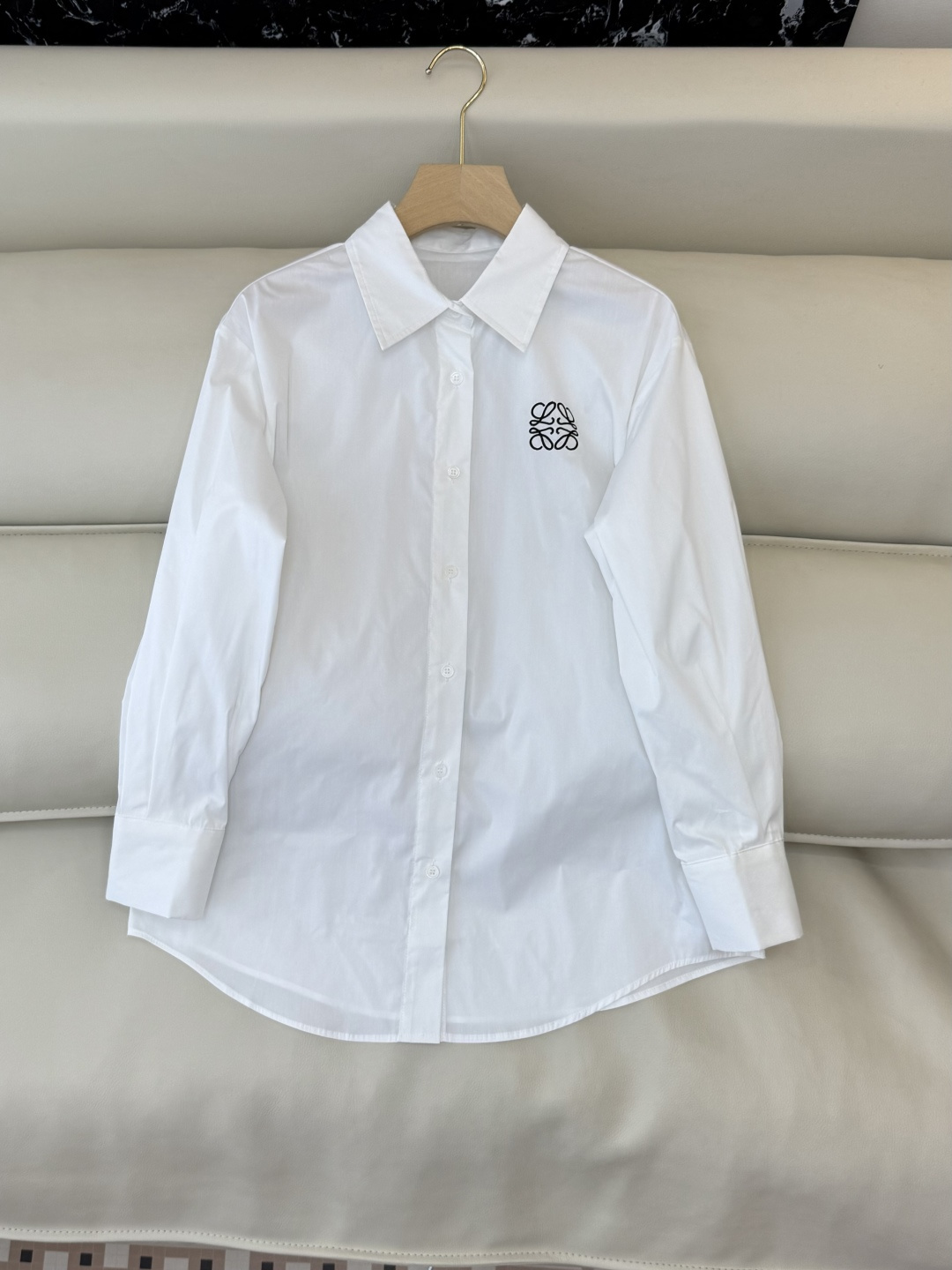 NO:658058,CY050# new shirt P Loewe long-sleeved cotton basic shirt pink white blue SML,,loewe,shirts,alexander wang19860909CY050#新款衬衫P Loewe 长袖纯棉 基础款 衬衫 粉色 白色 蓝色 SML,,loewe,shirts,alexander wang,Women's clothing