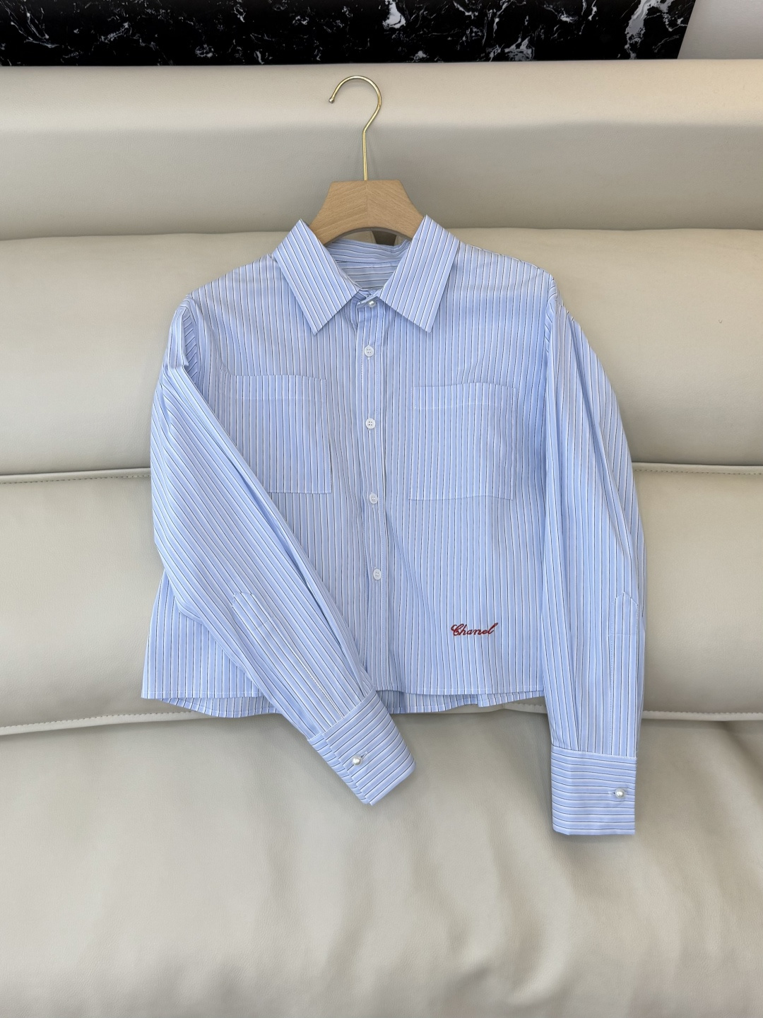 CY069#新款衬衫。chanel 绣字母 短款 纯棉衬衫 蓝条纹 SML