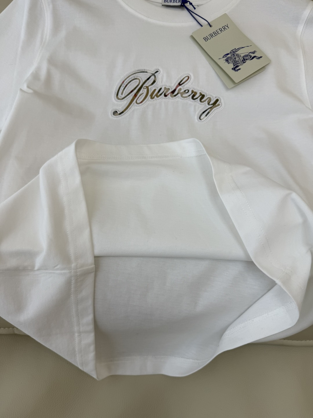 QG0134#新款T恤‼️Bur 印花字母logo 短袖T恤 四色 SML