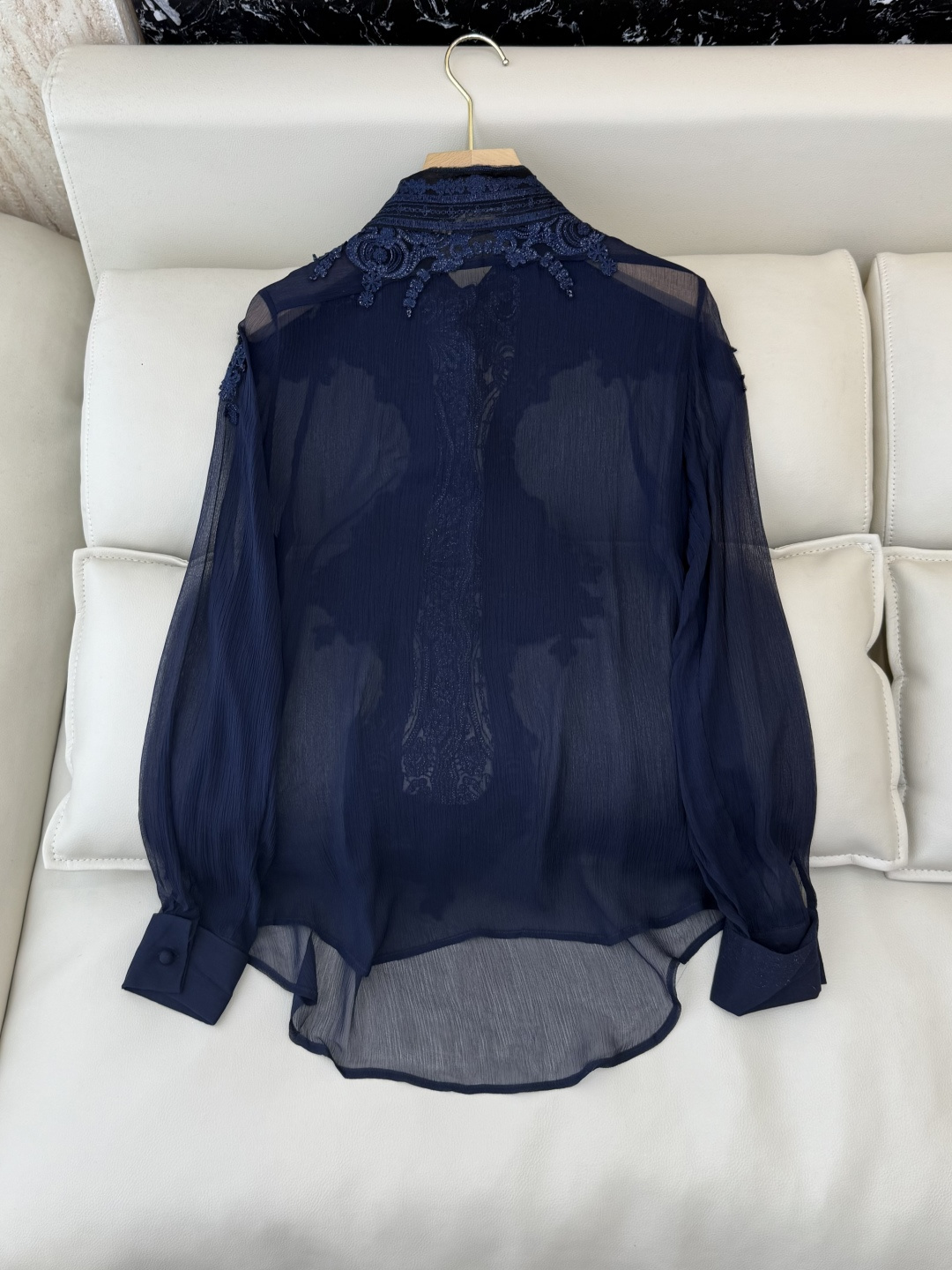 QD7641#新款衬衫💕ES 重工 顺宇丝 100% 真丝蕾丝绣花长袖衬衫 藏青色 白色 SMLXL