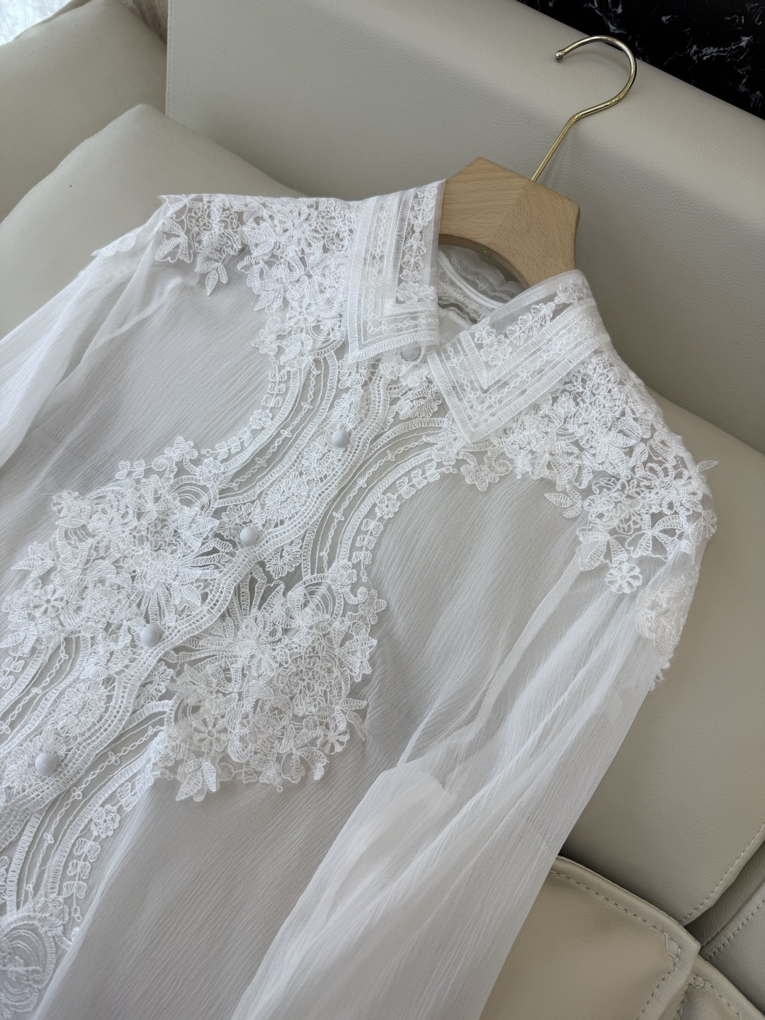 QD7641#新款衬衫💕ES 重工 顺宇丝 100% 真丝蕾丝绣花长袖衬衫 藏青色 白色 SMLXL