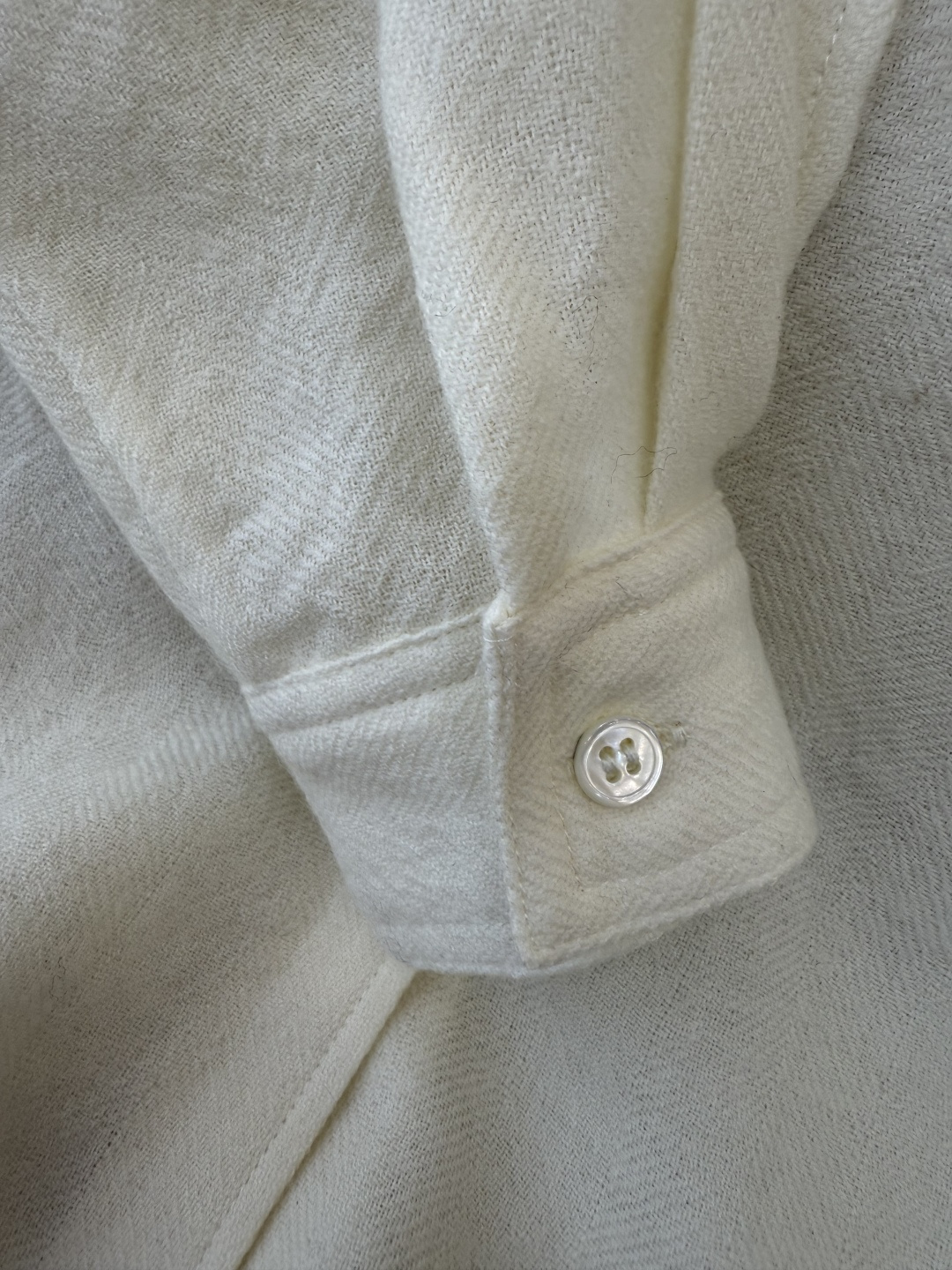 QD7918#新款衬衫💕Max mara 89%羊毛 长袖衬衫 绿色 白色 SMLXL