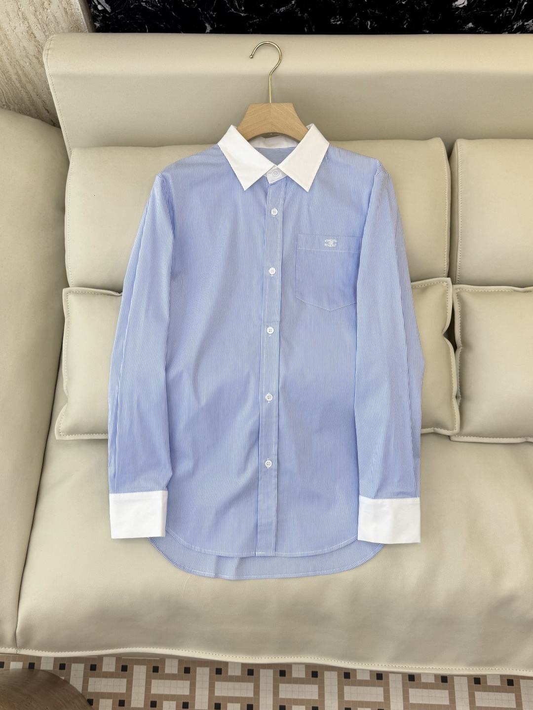 NO:665380,CY079# new shirt celine home letter embroidered long cotton shirt blue SML,,celine,shirts, 19860909CY079#新款衬衫 celine 家 字母绣花 长款纯棉衬衫 蓝色 SML,,celine,shirts, ,Women's clothing