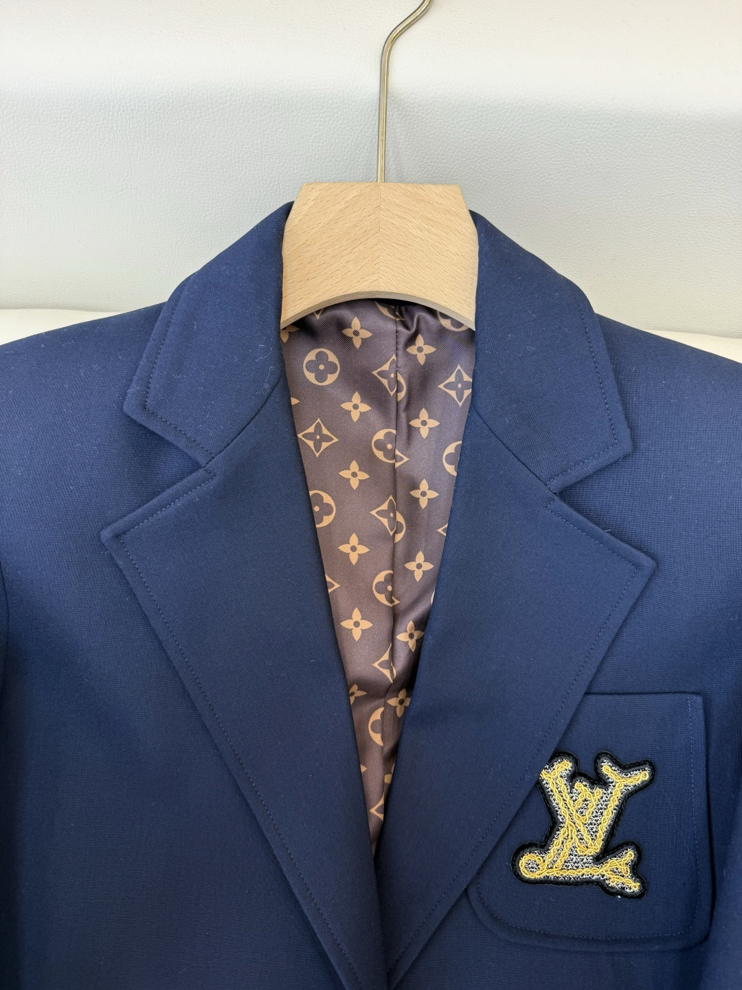 XZ0141#新款外套💕LV 50%羊毛 字母刺绣 长袖西装外套 黑色 蓝色 SMLXL