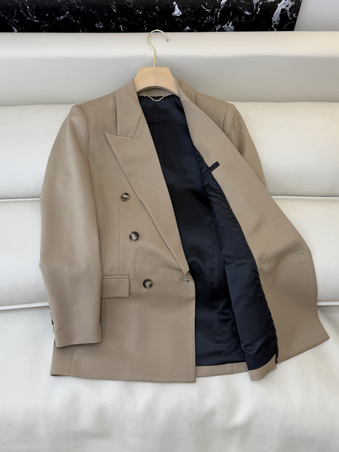 XZ089#新款外套💕YSL 超级大爆款 牛角扣长袖西装外套 黑色 卡其色 SMLXL