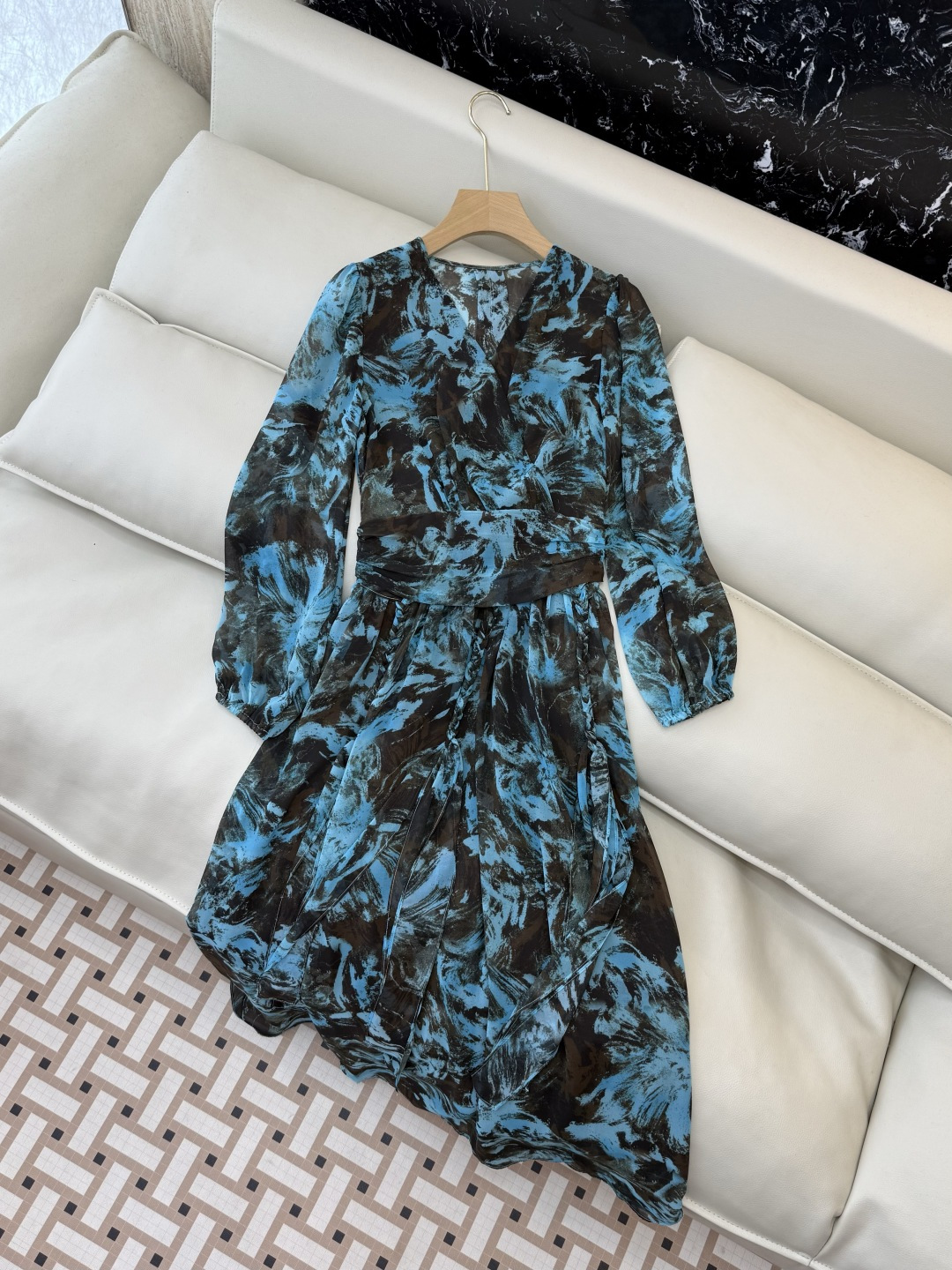 XF053#新款套装💕飘逸印花长袖V领 长裙 连衣裙 SMLXL