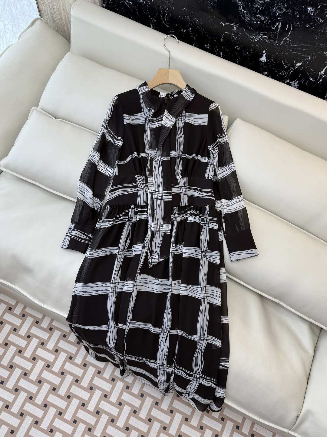 XF050#新款连衣裙💕几何拼色印花长袖 连衣裙 黑白色 SMLXL