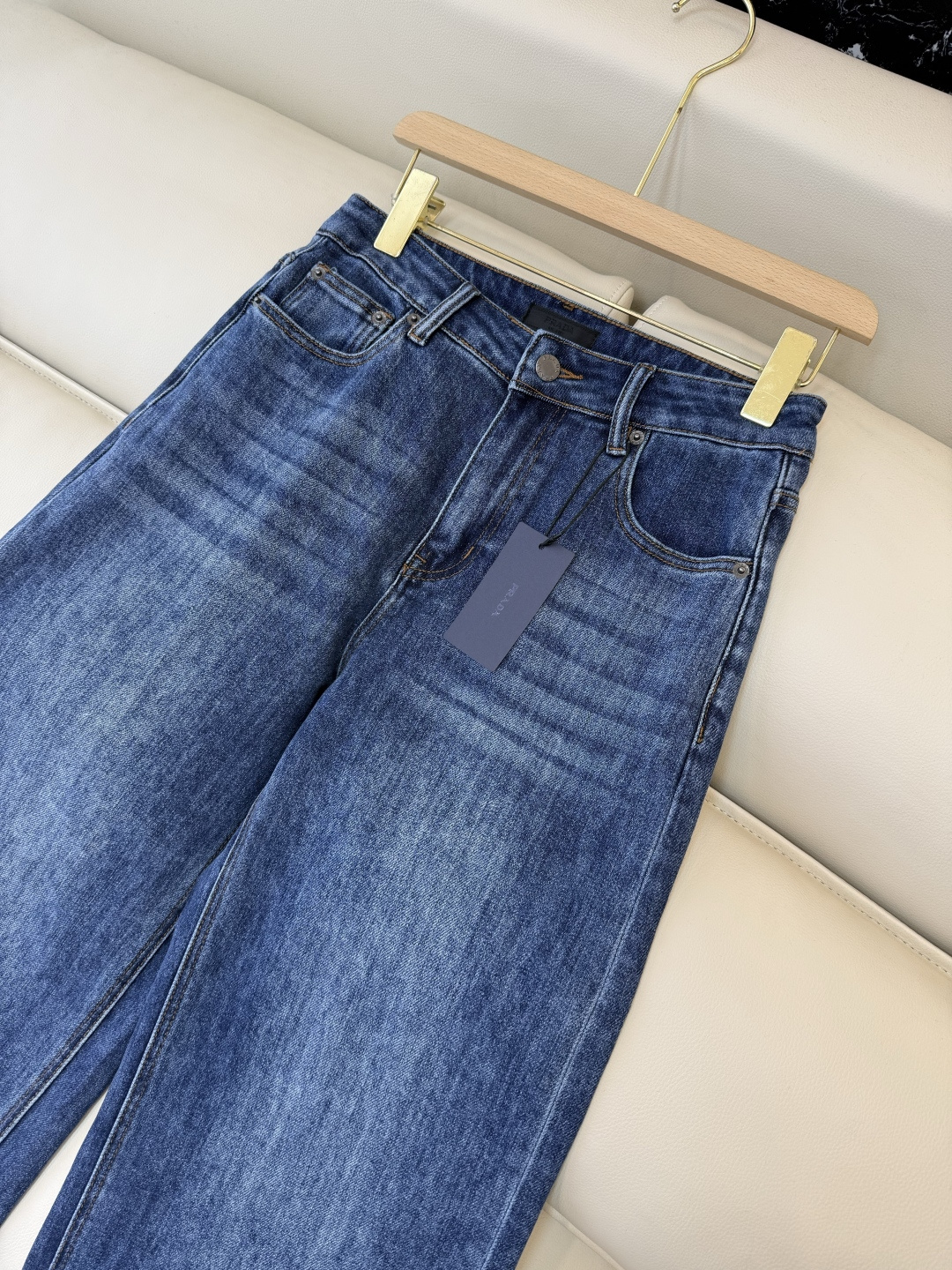 新款牛仔裤💕PRADA 三角标 水洗 牛仔长裤 蓝色 黑色 SMLXL