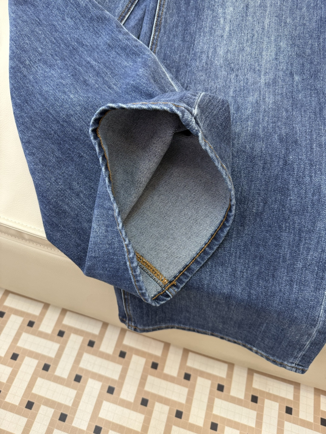 新款牛仔裤💕PRADA 三角标 水洗 牛仔长裤 蓝色 黑色 SMLXL