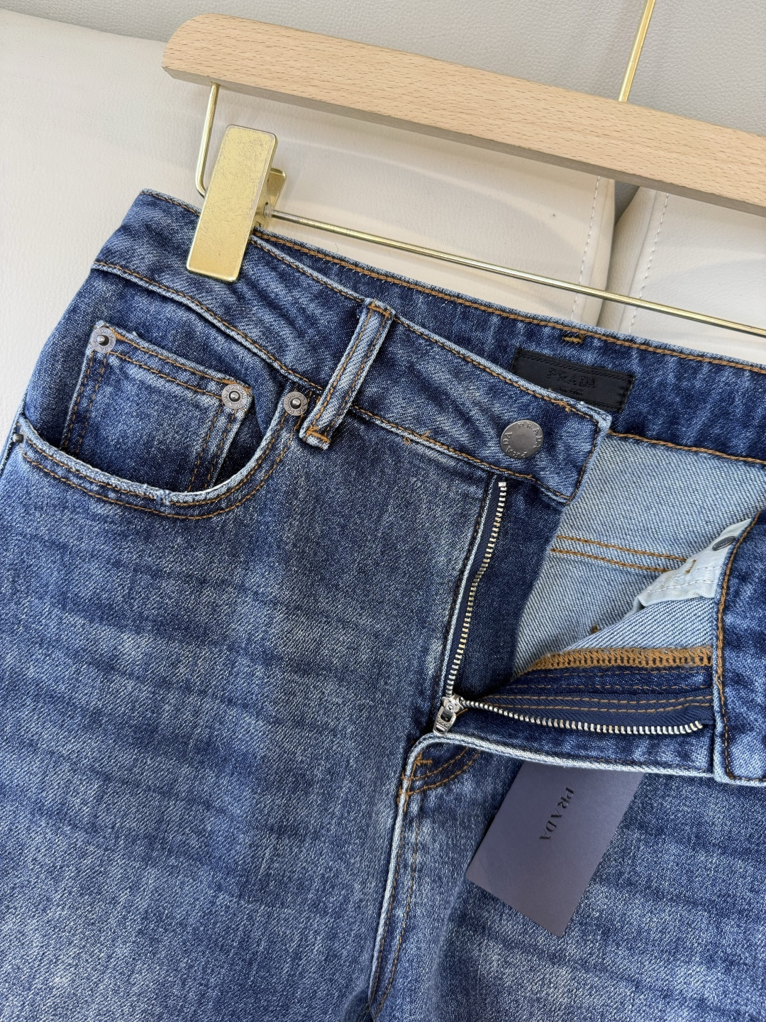 新款牛仔裤💕PRADA 三角标 水洗 牛仔长裤 蓝色 SMLXL