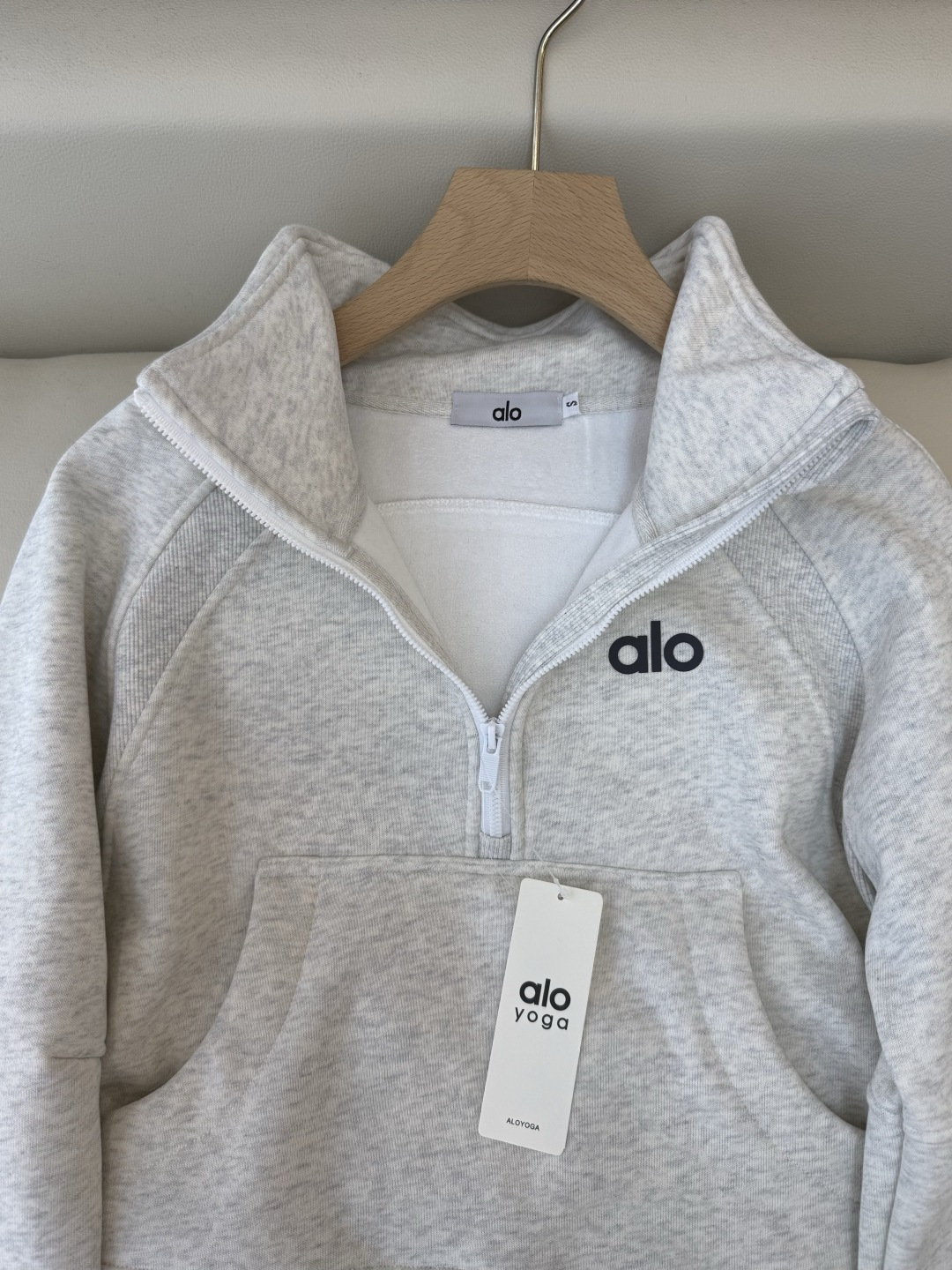 新款套装💕Alo 加绒卫衣➕长裤套装 黑色 灰色 米色 粉色 SMLXL