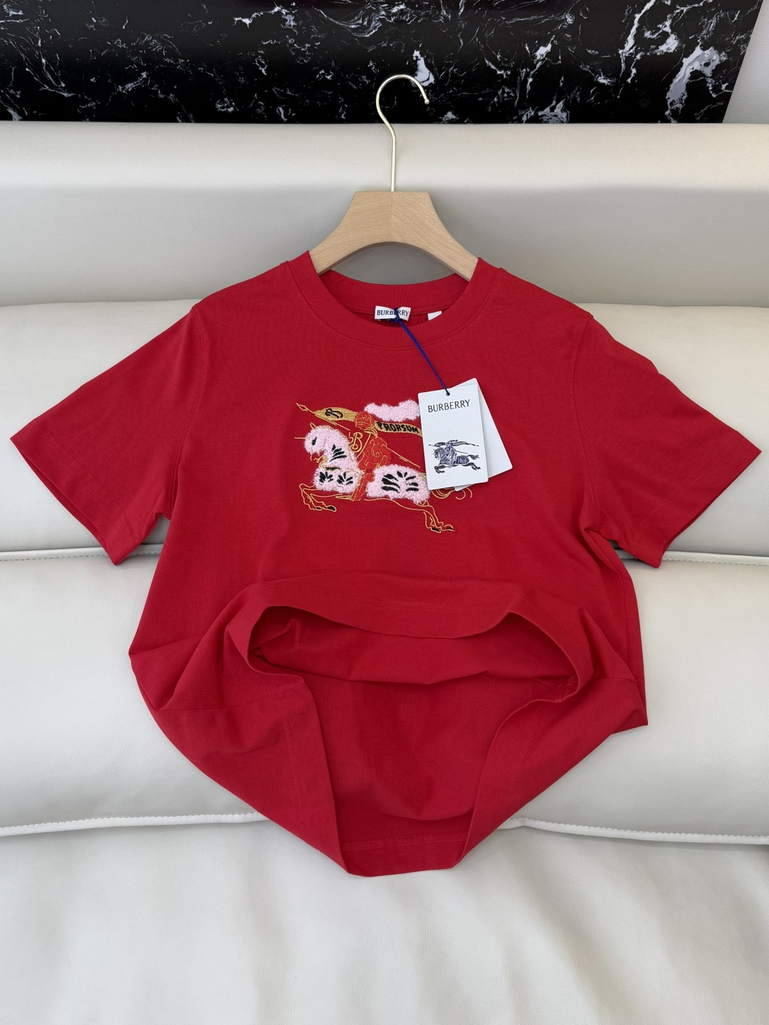QG0135#新款T恤💕Bur 刺绣小马 logo 短袖T恤 白色 红色 SML