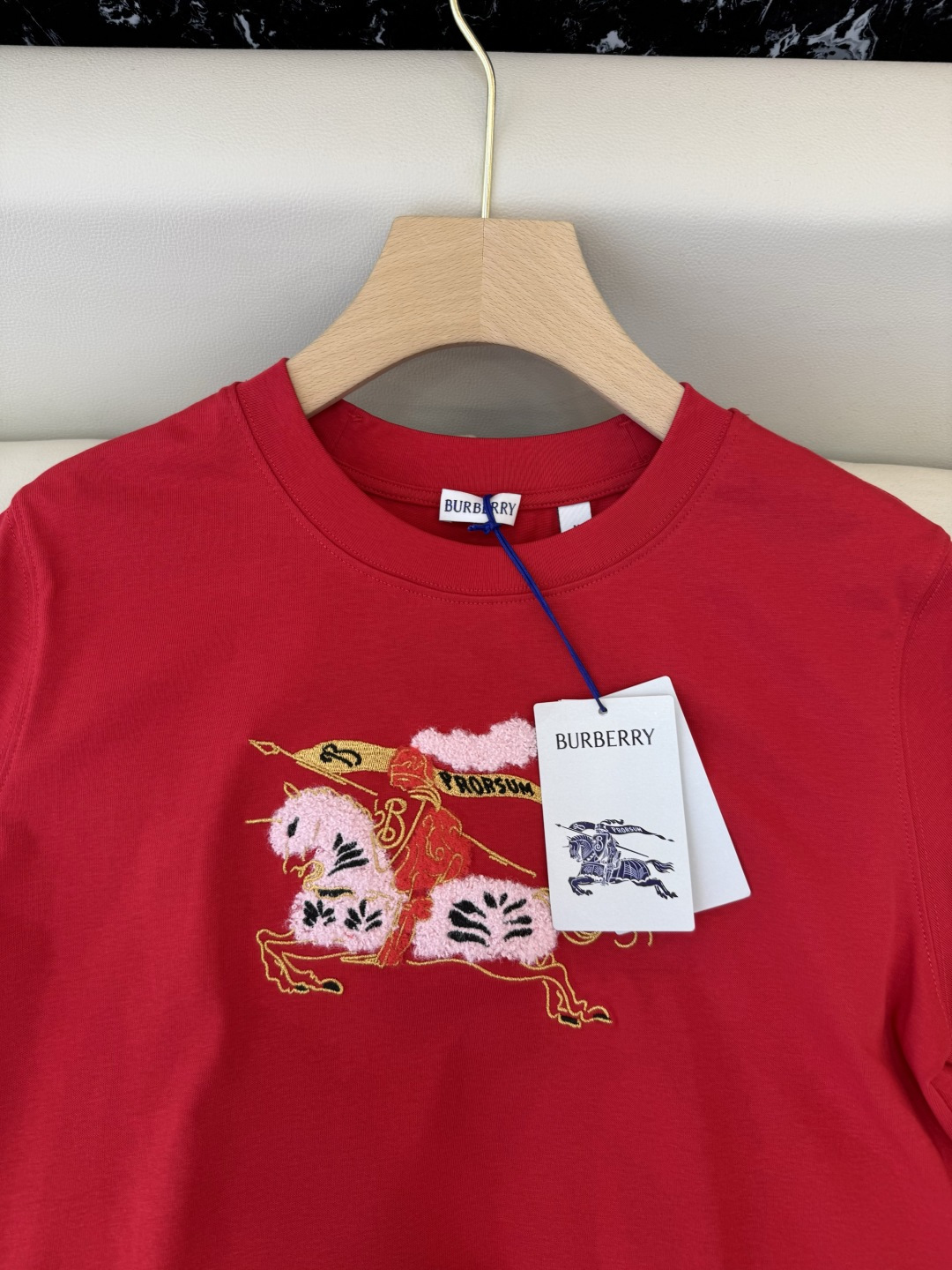 QG0135#新款T恤💕Bur 刺绣小马 logo 短袖T恤 白色 红色 SML
