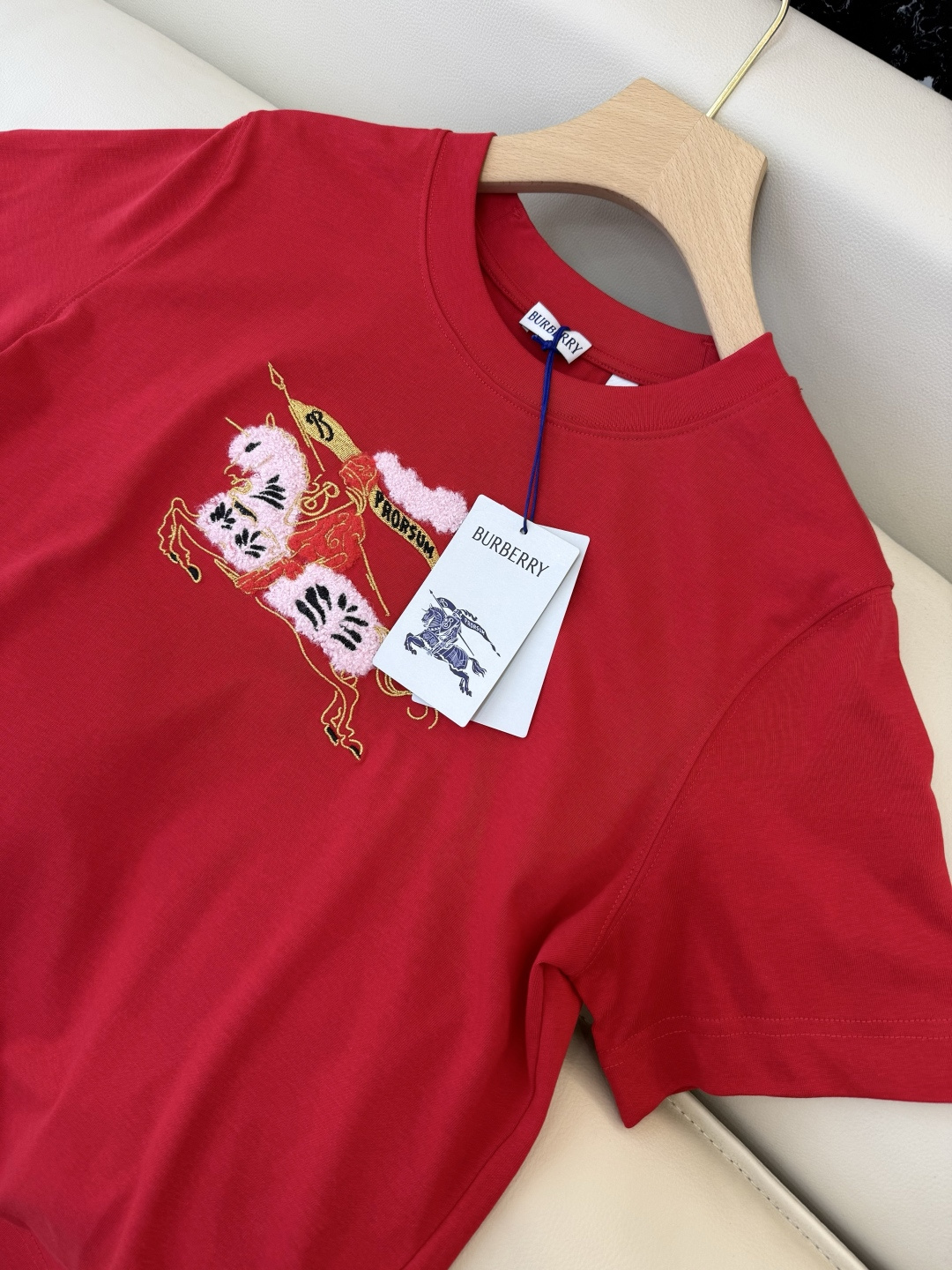 QG0135#新款T恤💕Bur 刺绣小马 logo 短袖T恤 白色 红色 SML