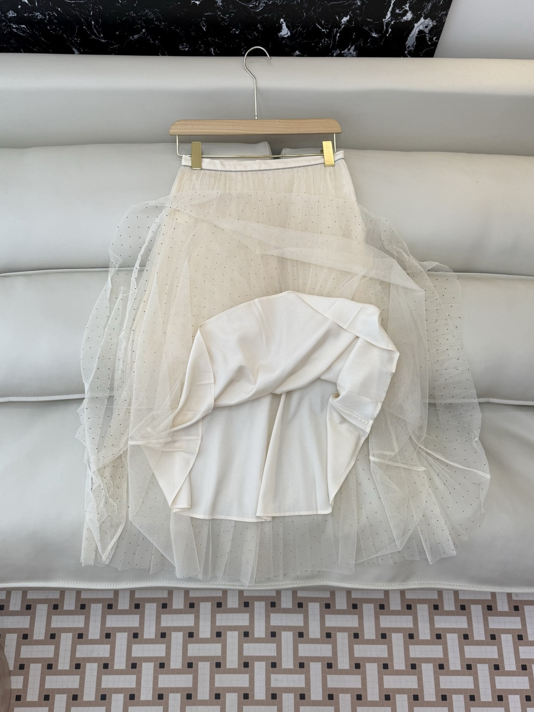 QD7958#新款半裙💕BC 网纱烫钻 百褶半裙 美拉德色 米白色 SMLXL