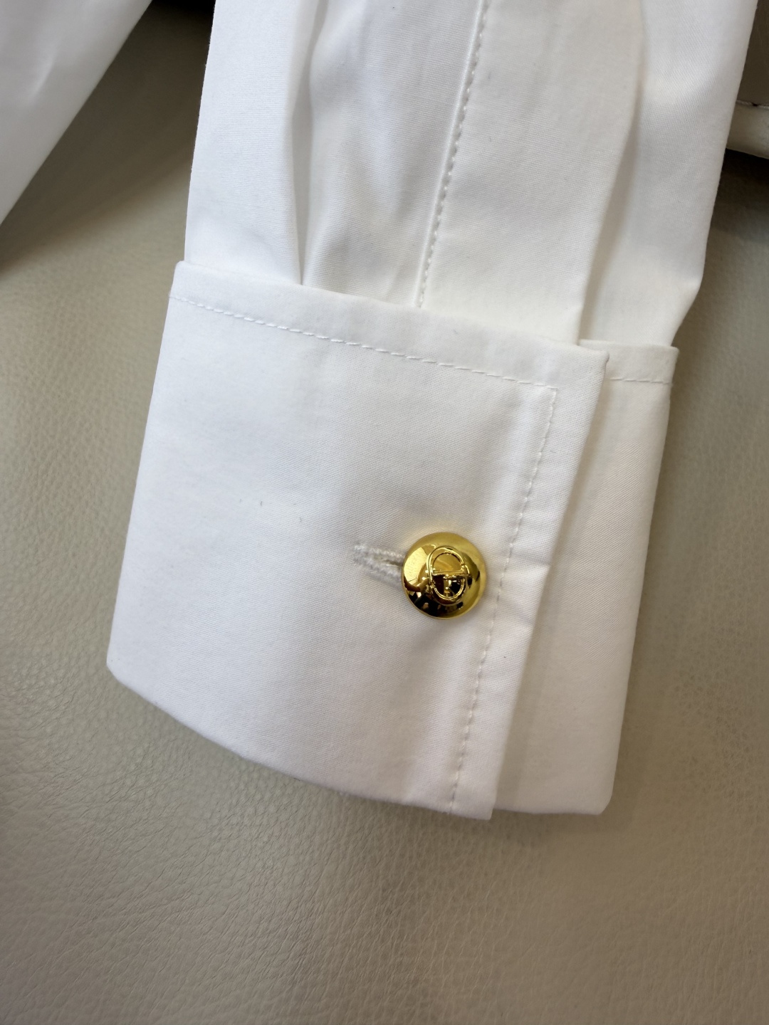CY092#新款衬衫。Dior 金扣子 修身长袖 衬衫 白色 SM L