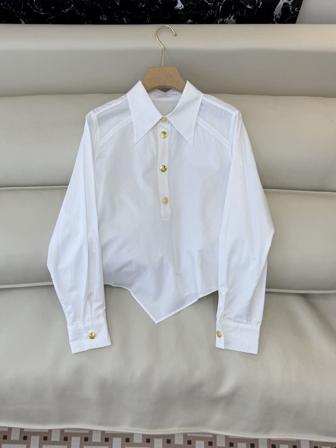 NO:687278,CY091# new shirt celine gold button slim long sleeve shirt white striped SM L,,celine,shirts,19860909CY091#新款衬衫 celine 金扣子 修身长袖 衬衫 白色 条纹 SM L,,celine,shirts,,Women's clothing