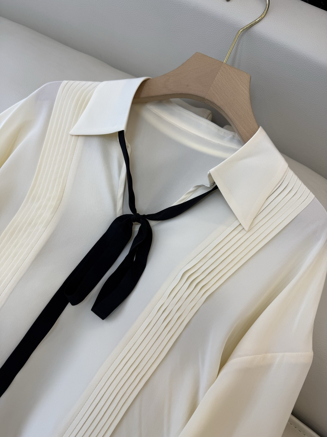 BS1059#新款衬衫💕max mara 100% 真丝配飘带 长袖衬衫 米黄色 36-42