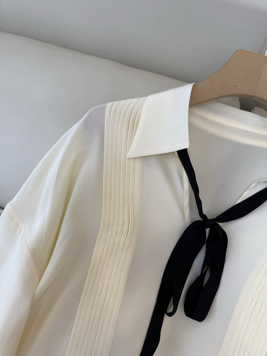 BS1059#新款衬衫💕max mara 100% 真丝配飘带 长袖衬衫 米黄色 36-42