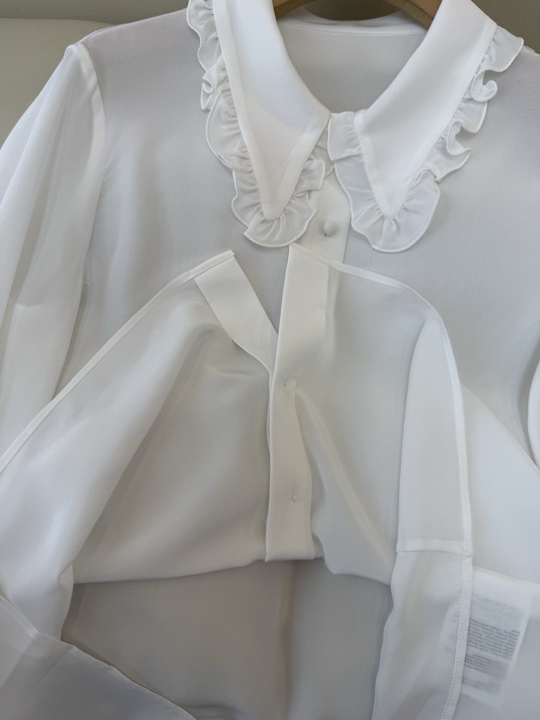 BS1071#新款衬衫💕Valentino 100% 真丝复古宫廷翻领 长袖衬衫 白色 SMLXL