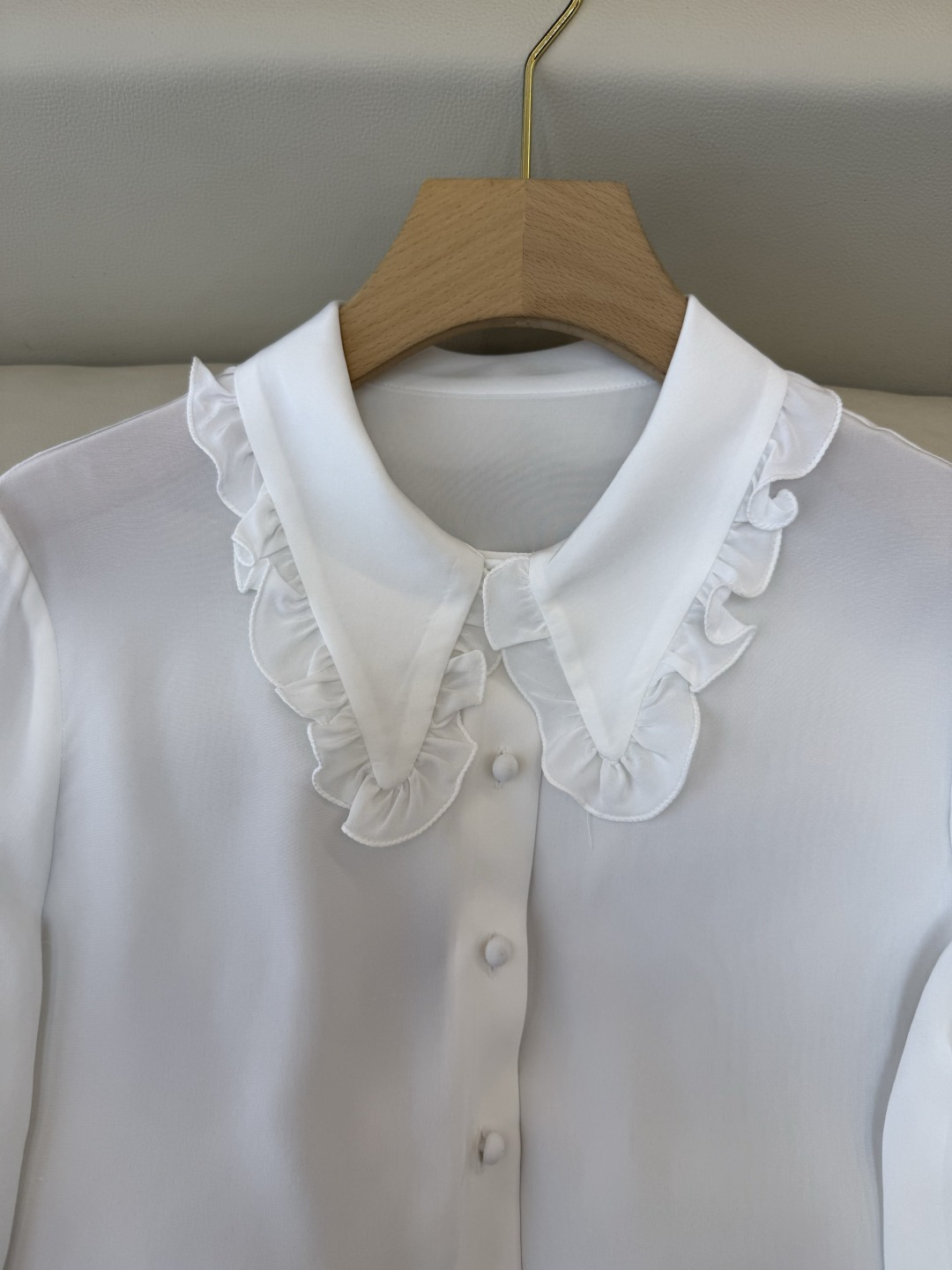 BS1071#新款衬衫💕Valentino 100% 真丝复古宫廷翻领 长袖衬衫 白色 SMLXL