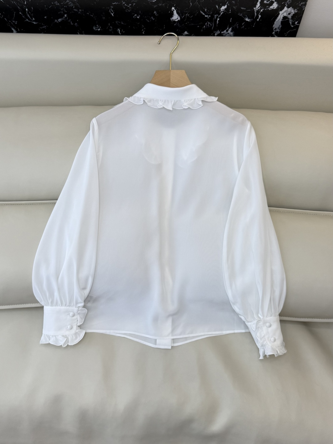 BS1071#新款衬衫💕Valentino 100% 真丝复古宫廷翻领 长袖衬衫 白色 SMLXL