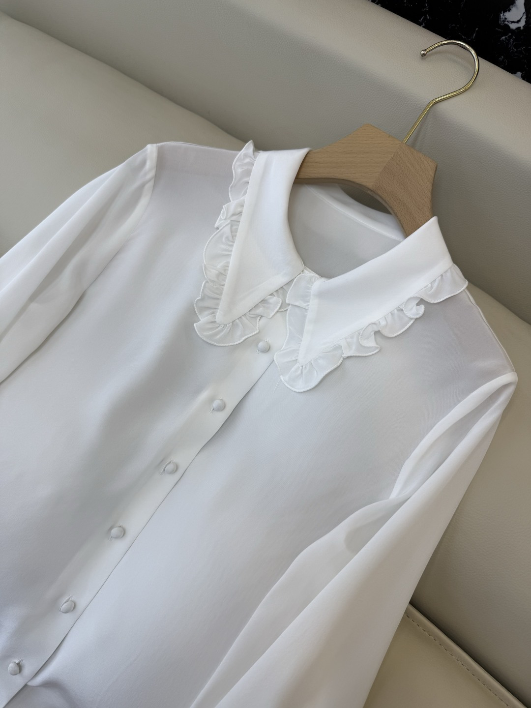 BS1071#新款衬衫💕Valentino 100% 真丝复古宫廷翻领 长袖衬衫 白色 SMLXL