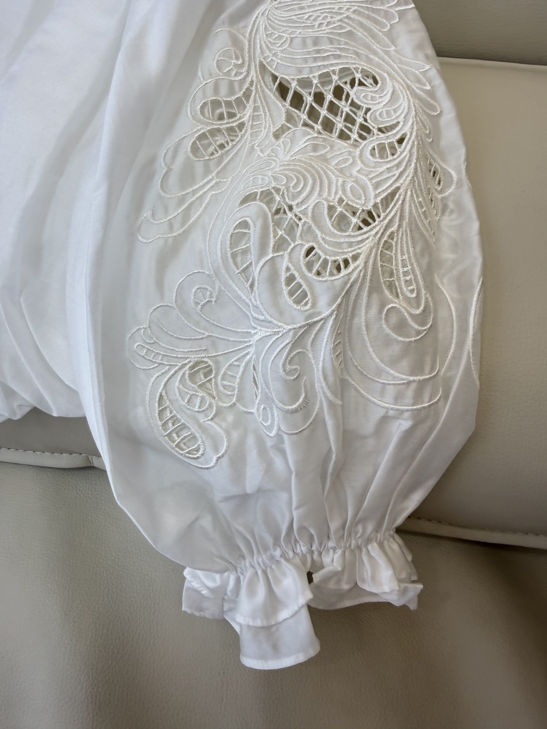 AG004#新款衬衫‼️zim* 重工刺绣镂空绣花长袖衬衫 粉色 白色 SML XL