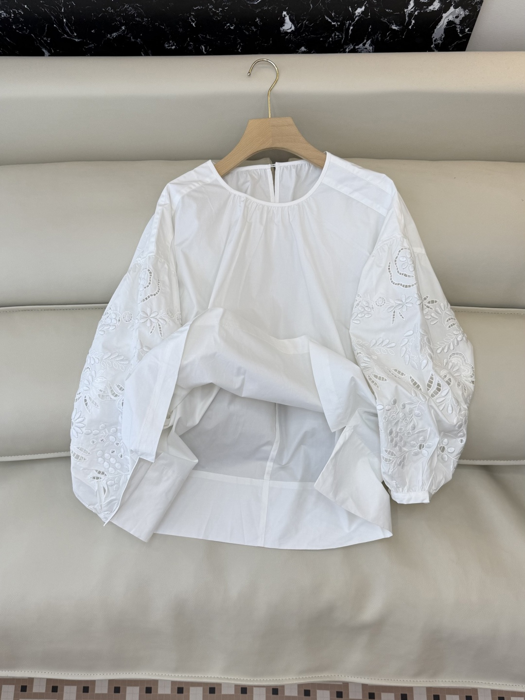 ES004#新款衬衫💕ES 刺绣镂空 绣花 长袖衬衫 ML