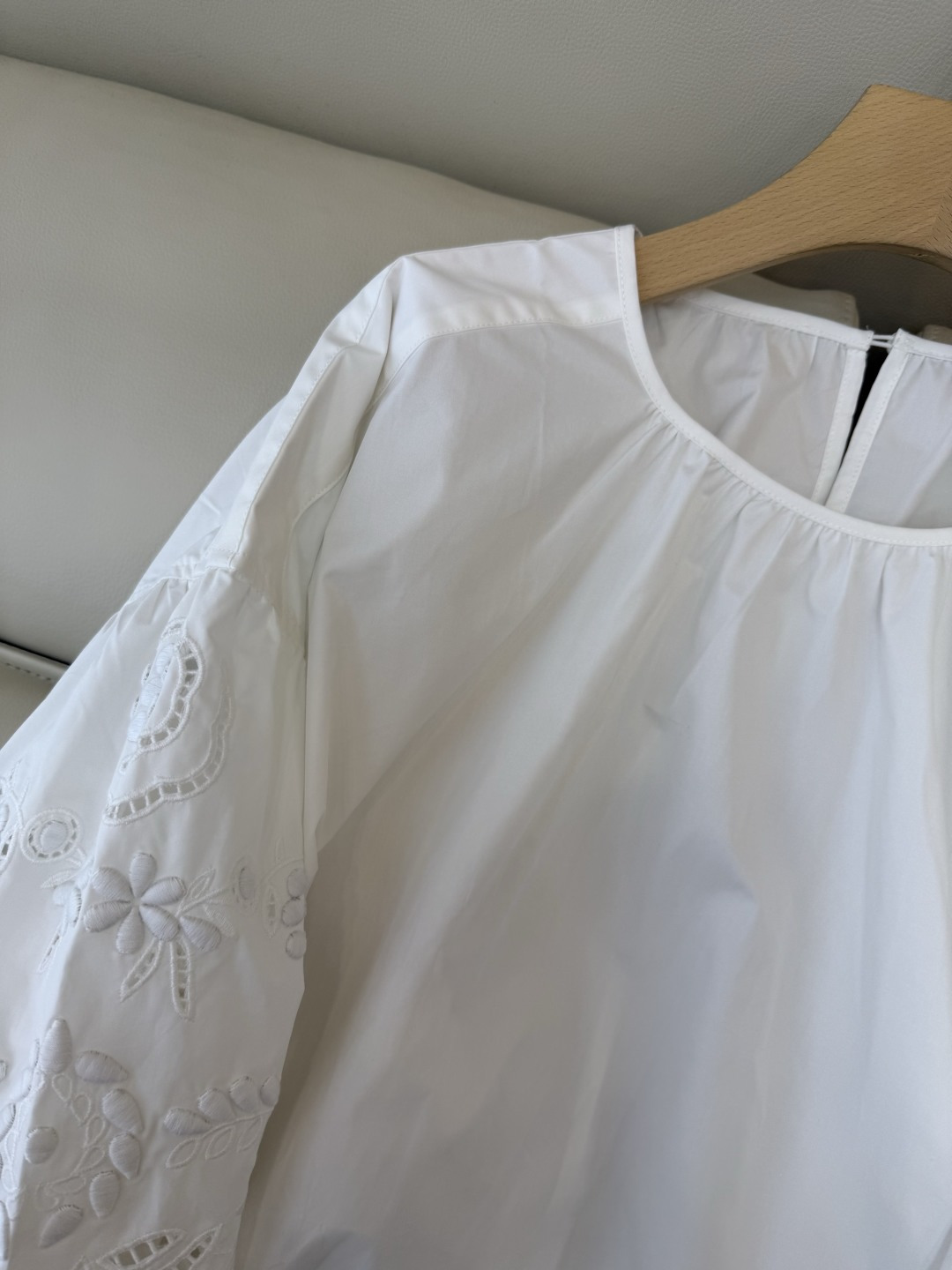 ES004#新款衬衫💕ES 刺绣镂空 绣花 长袖衬衫 ML