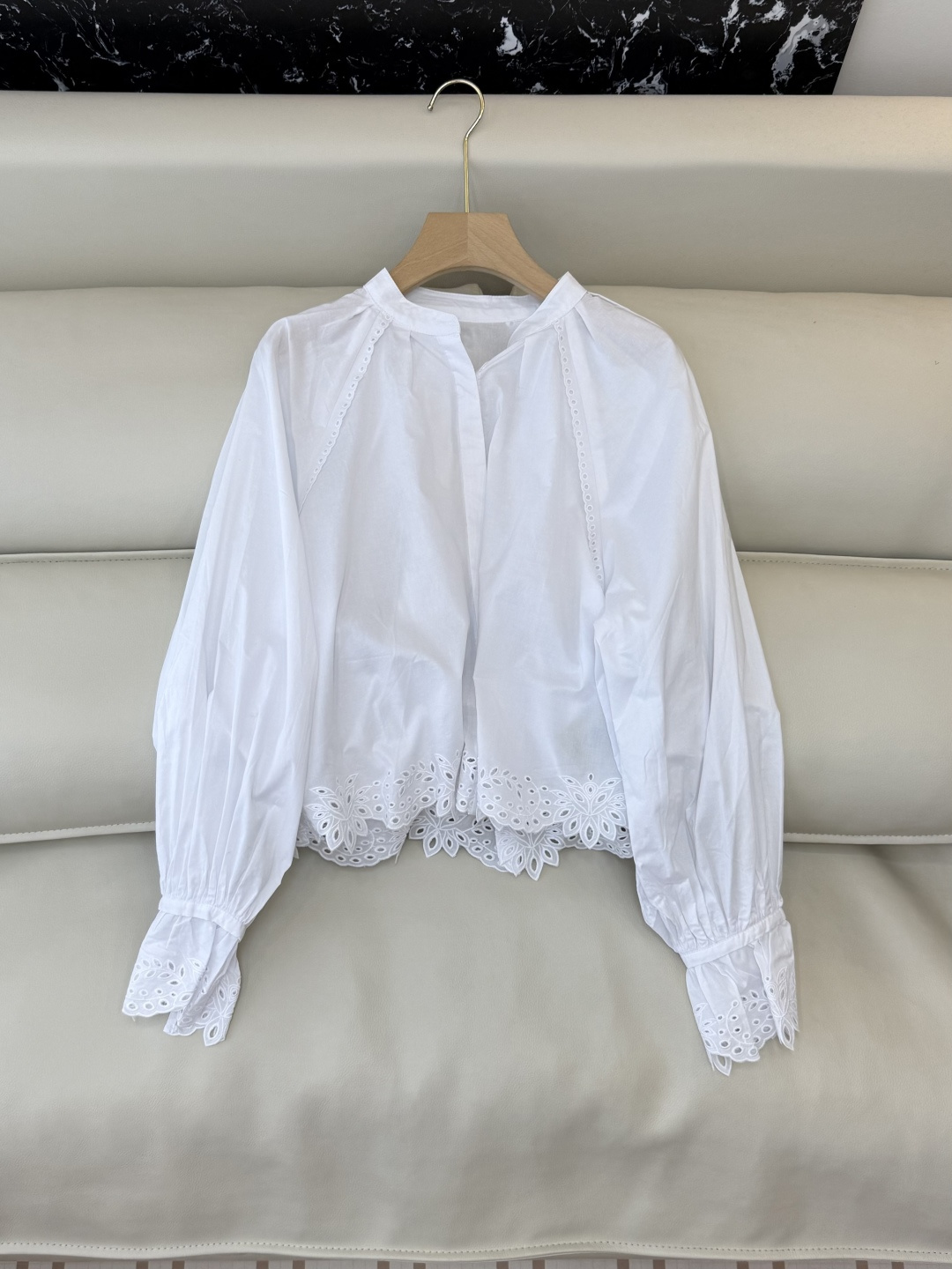 NO:687280,ES001# new shirt ES cotton embroidered slimming long-sleeved shirt ML,,shirts,19860909ES001#新款衬衫 ES 棉布绣花显瘦 长袖衬衫 ML,,shirts,,Women's clothing