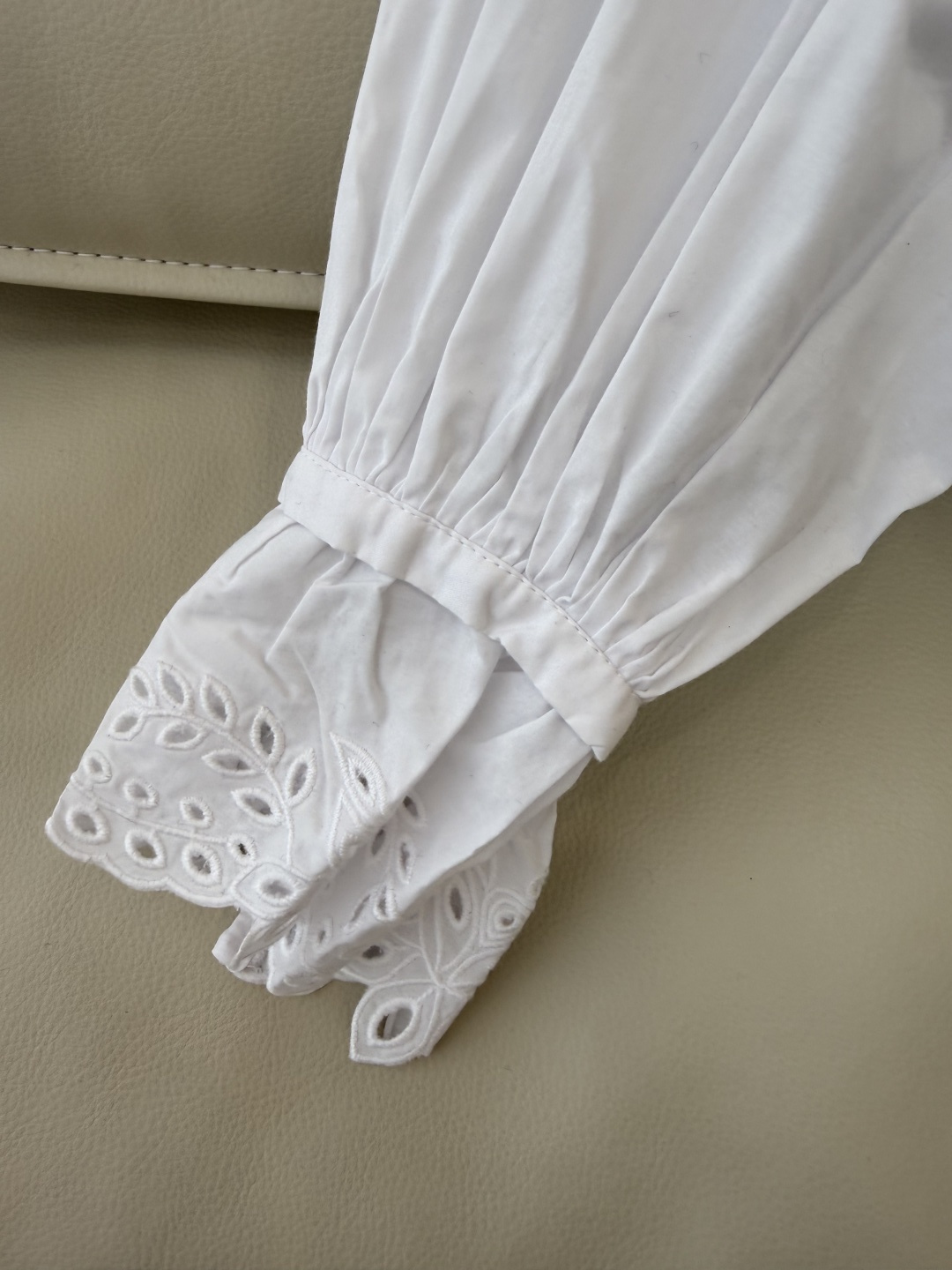 ES001#新款衬衫💕ES 棉布绣花显瘦 长袖衬衫 ML