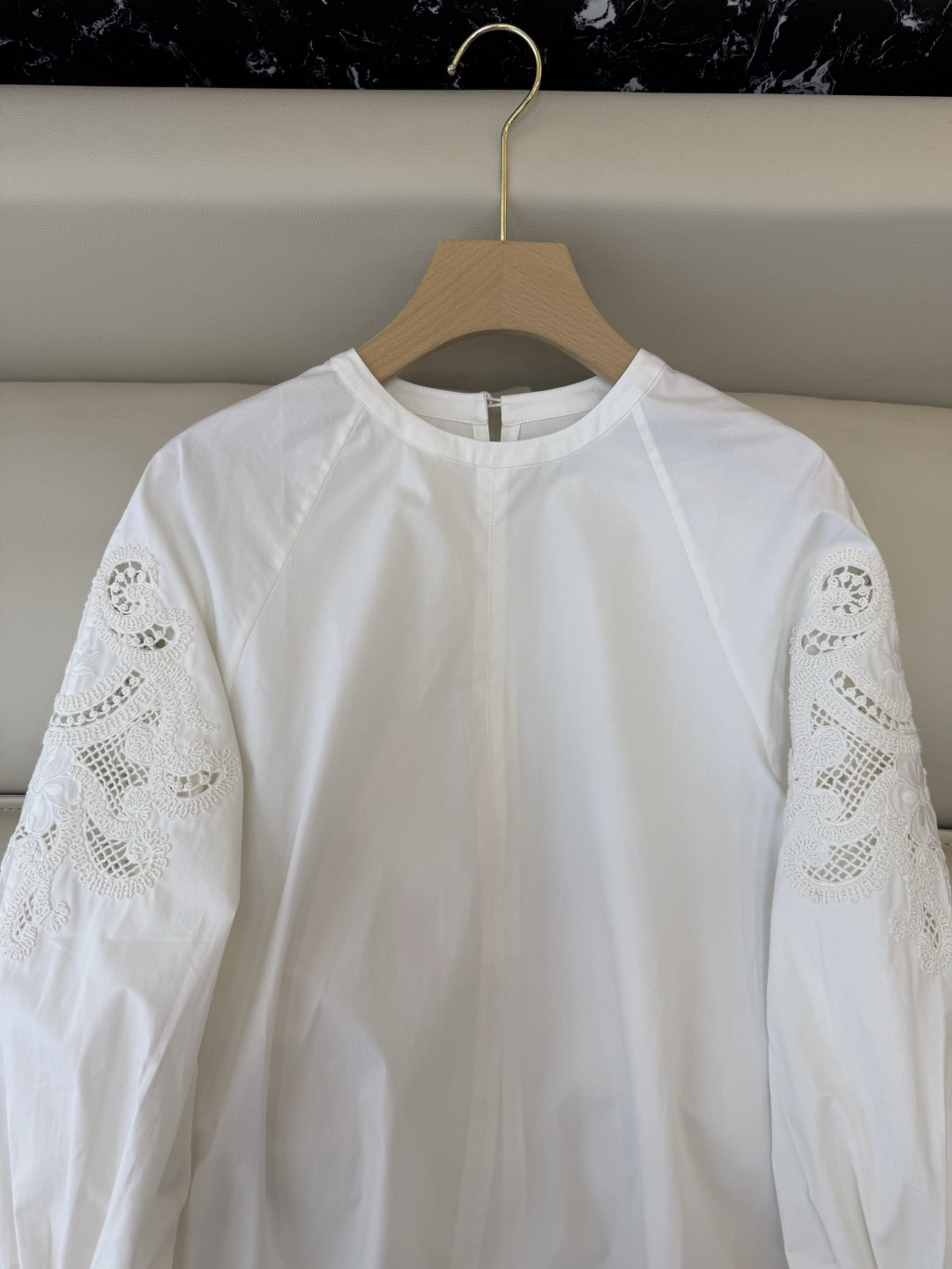 ES005#新款衬衫💕ES 刺绣镂空 绣花 长袖衬衫 米黄色 白色 SML