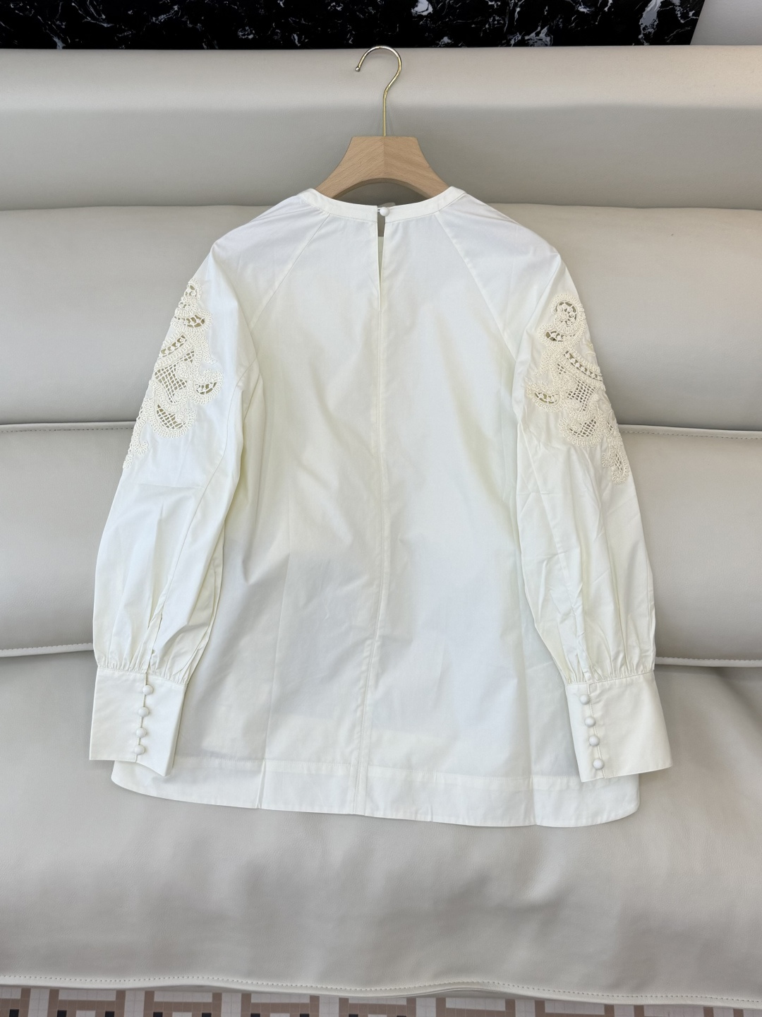 ES005#新款衬衫💕ES 刺绣镂空 绣花 长袖衬衫 米黄色 白色 SML