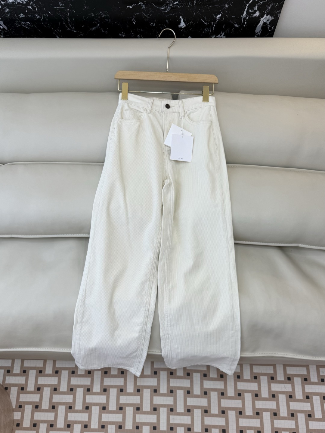 NO:694018,MA015#New Pants P the row minimalist style corduroy casual trousers off-white 25-30,,19860909MA015#新款裤子P the row 极简风 灯芯绒休闲长裤 米白色 25-30,,,Women's clothing