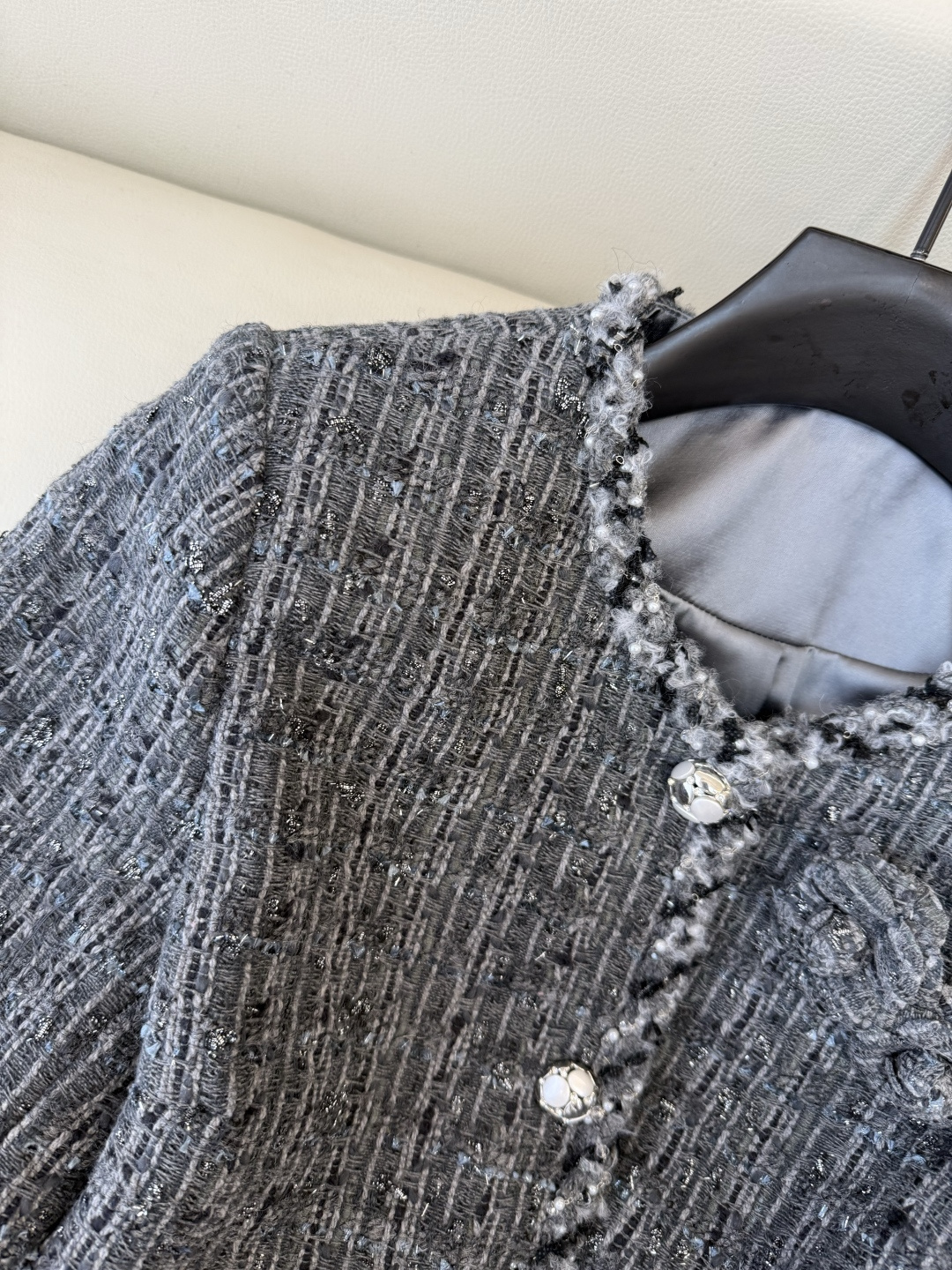 XM003#新款外套💕Chanel 山茶花 复古粗花呢外套 深灰黑 SMLXL