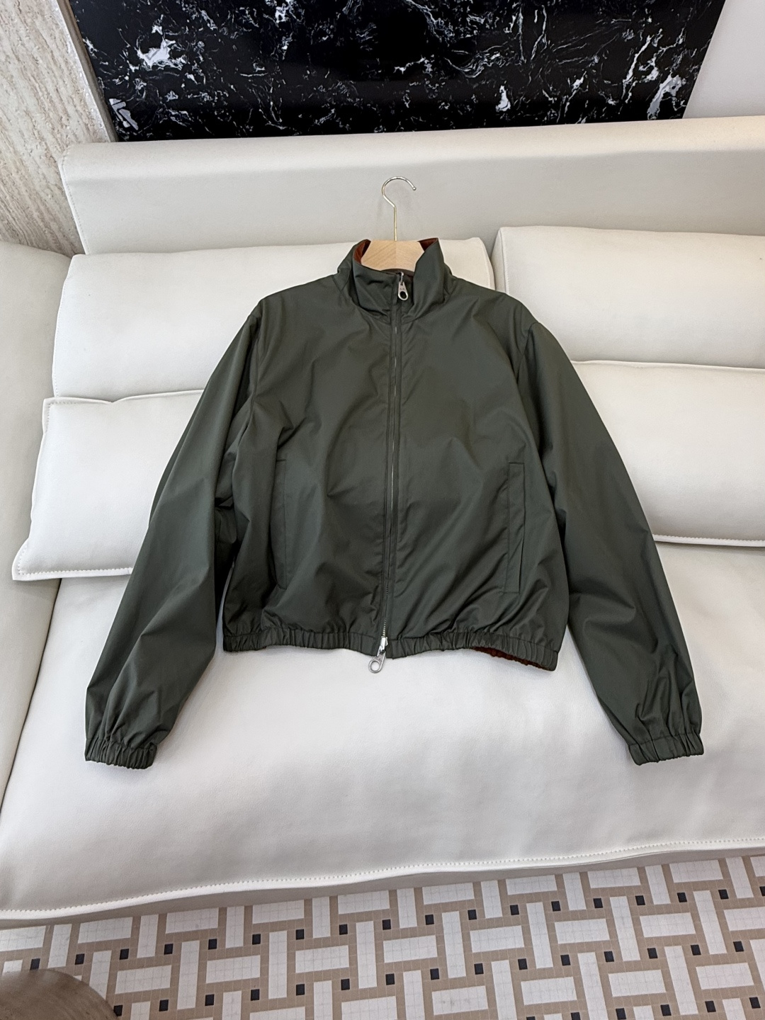 NO:695920,QD7876# New Jacket P LP Reversible Stand Collar Long Sleeve Flight Jacket 72 Cashmere Lining Dark Green 36/38/40/42,,loro piana,jackets & coats,jackets & coats,19860909QD7876#新款外套P LP 双面穿 立领长袖飞行夹克外套 72 羊绒里料 墨绿色 36/38/40/42,,loro piana,jackets & coats,jackets & coats,,Women's clothing