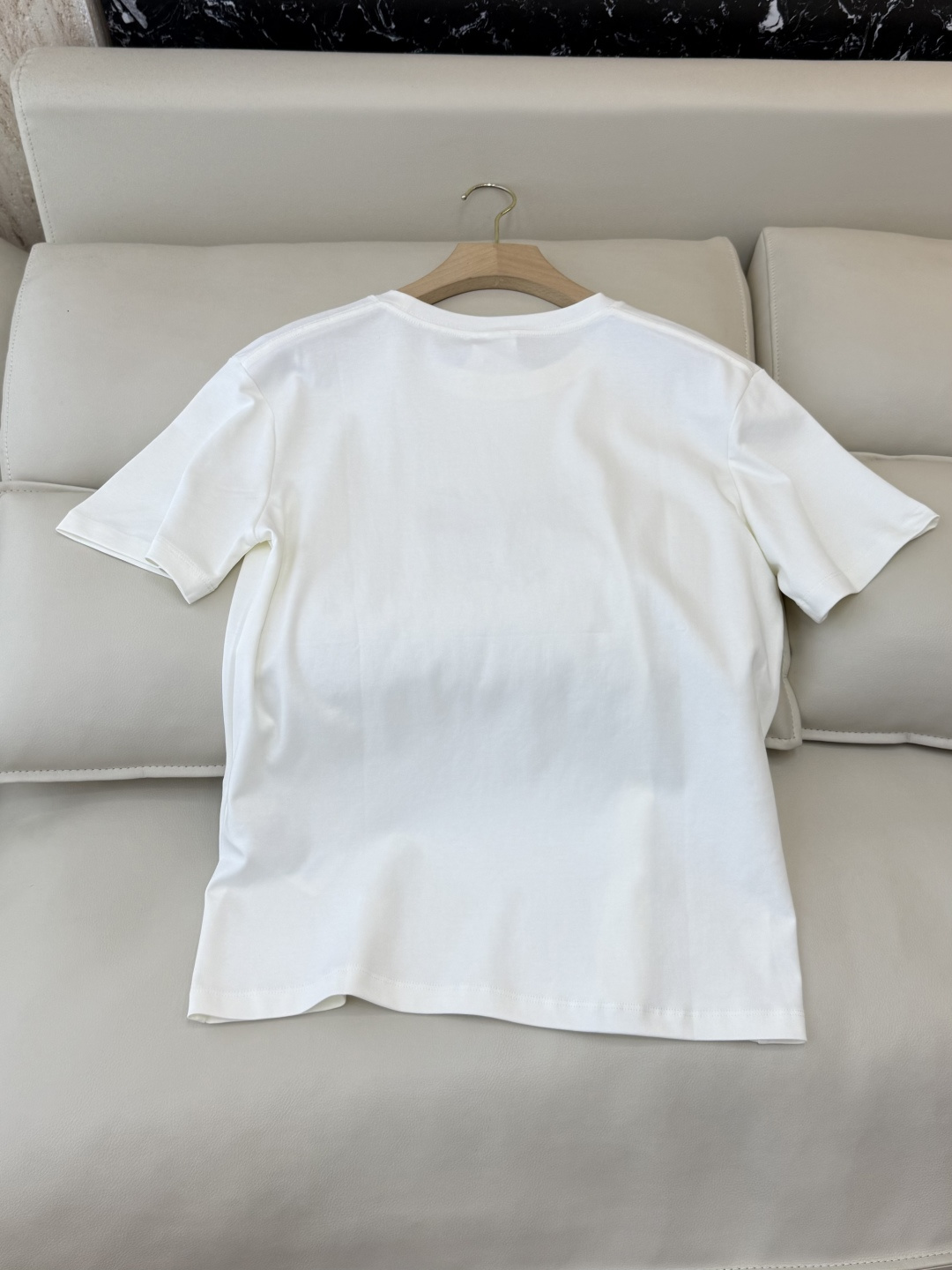 QG0140#新款T恤💕dior 顶级版 85% 棉 15% 麻 刺绣字母花卉印花短袖T恤 SML