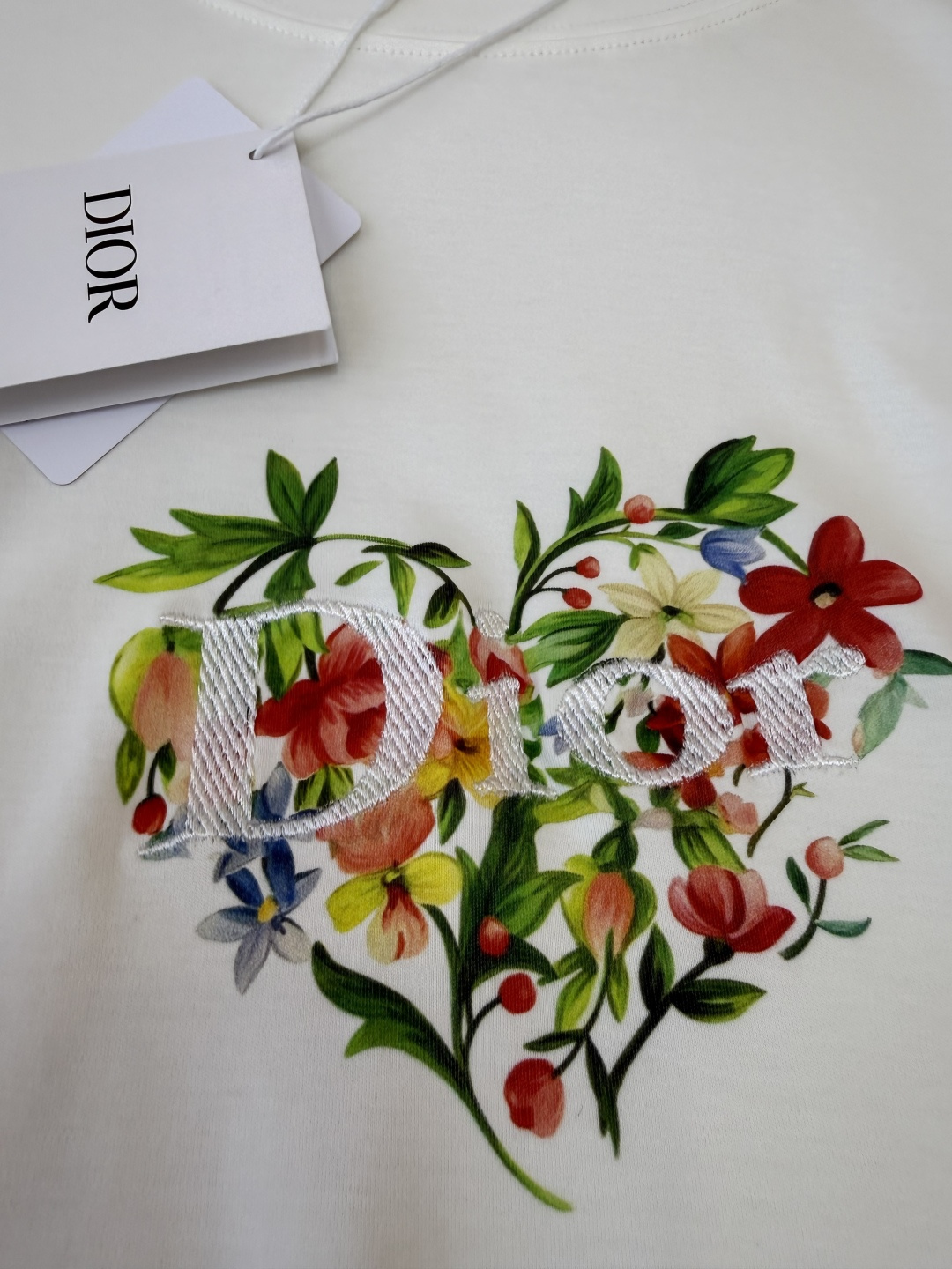 QG0140#新款T恤💕dior 顶级版 85% 棉 15% 麻 刺绣字母花卉印花短袖T恤 SML