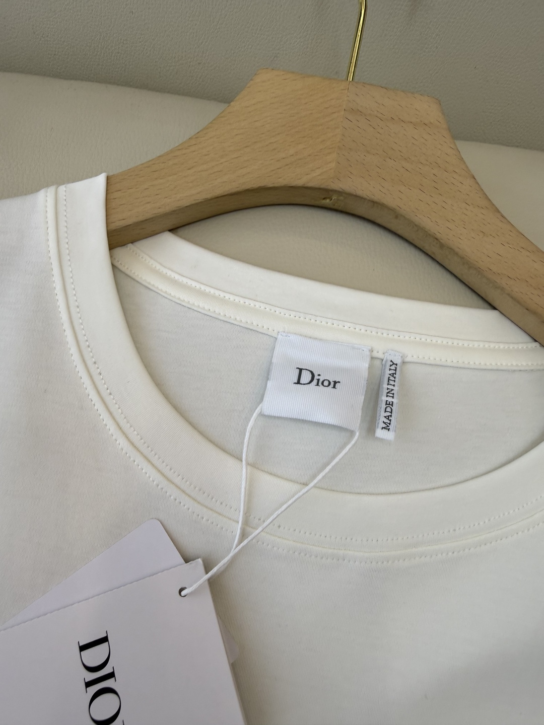 QG0141#新款T恤💕dior 顶级版 85% 棉 15% 麻 刺绣字母小鸟 花卉印花短袖T恤 SML