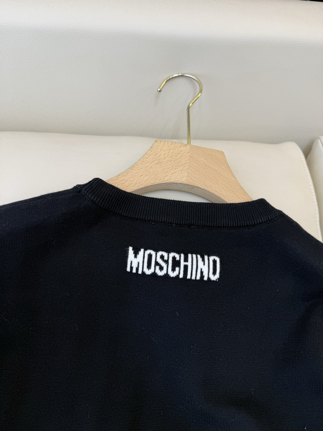 QG0148#新款T恤💕Monschino 珍珠大鹅🦢 字母配色针织长袖毛衣T恤 黑色 粉色 SML