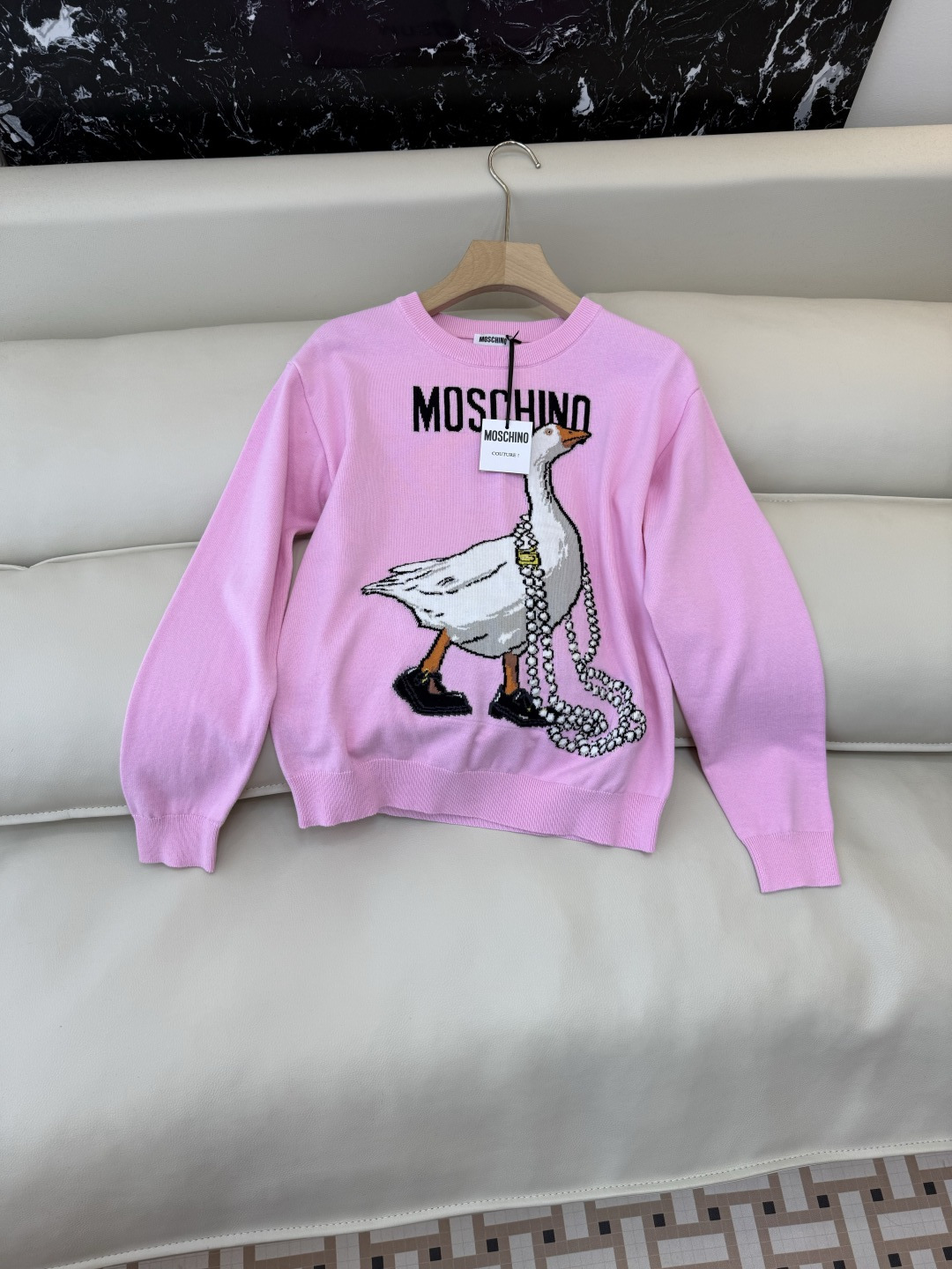 QG0148#新款T恤💕Monschino 珍珠大鹅🦢 字母配色针织长袖毛衣T恤 黑色 粉色 SML