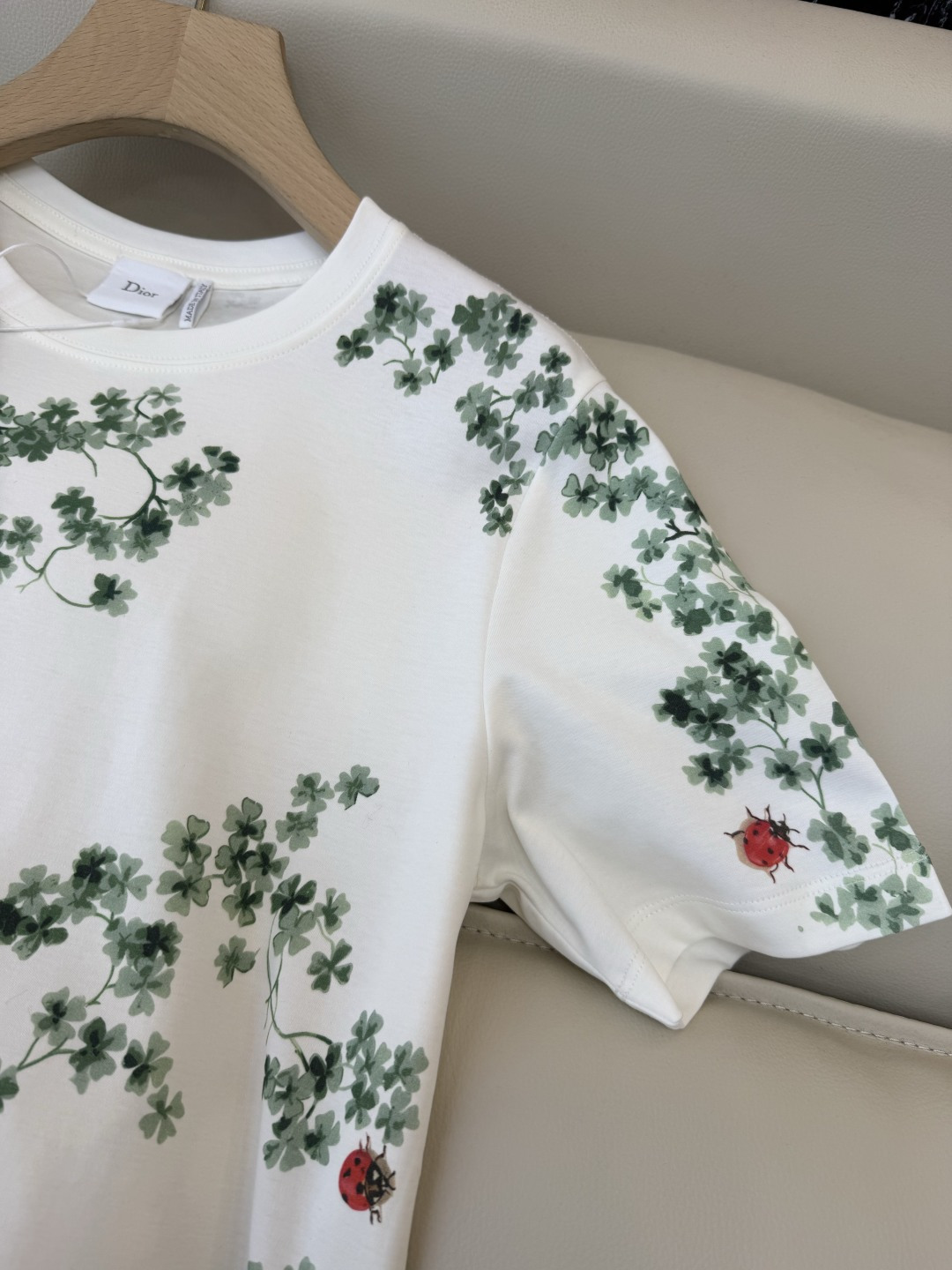 QG0143#新款T恤💕dior 顶级版 85% 棉 15% 麻 四叶草🍀花卉印花 短袖T恤 SML