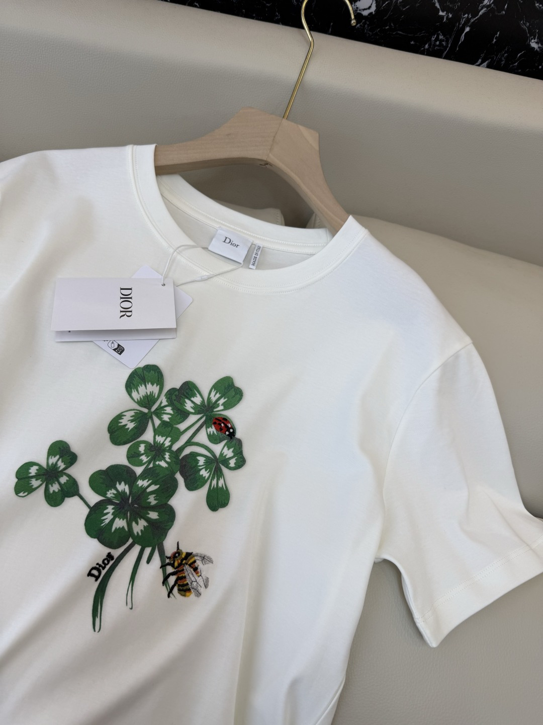 QG0142#新款T恤💕dior 顶级版 85% 棉 15% 麻 四叶草🍀花卉印花刺绣小蜜蜂 短袖T恤 