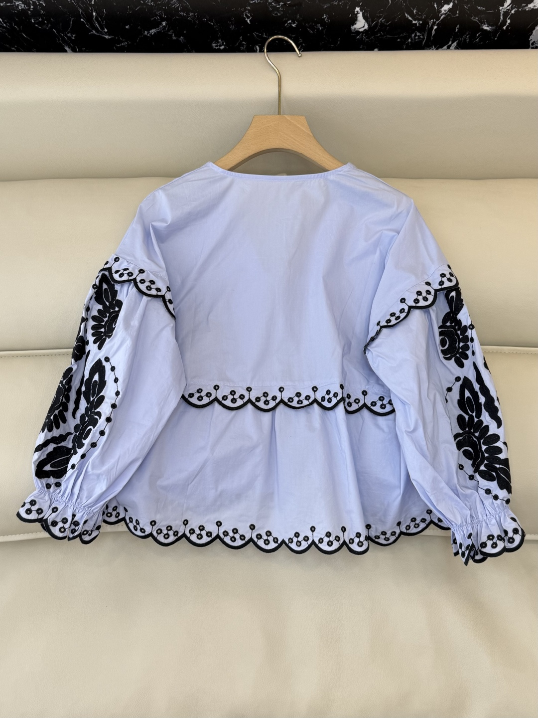 ES009#新款上衣💕ES 镂空绣花 立体长袖开衫上衣 黑色 蓝色 SML