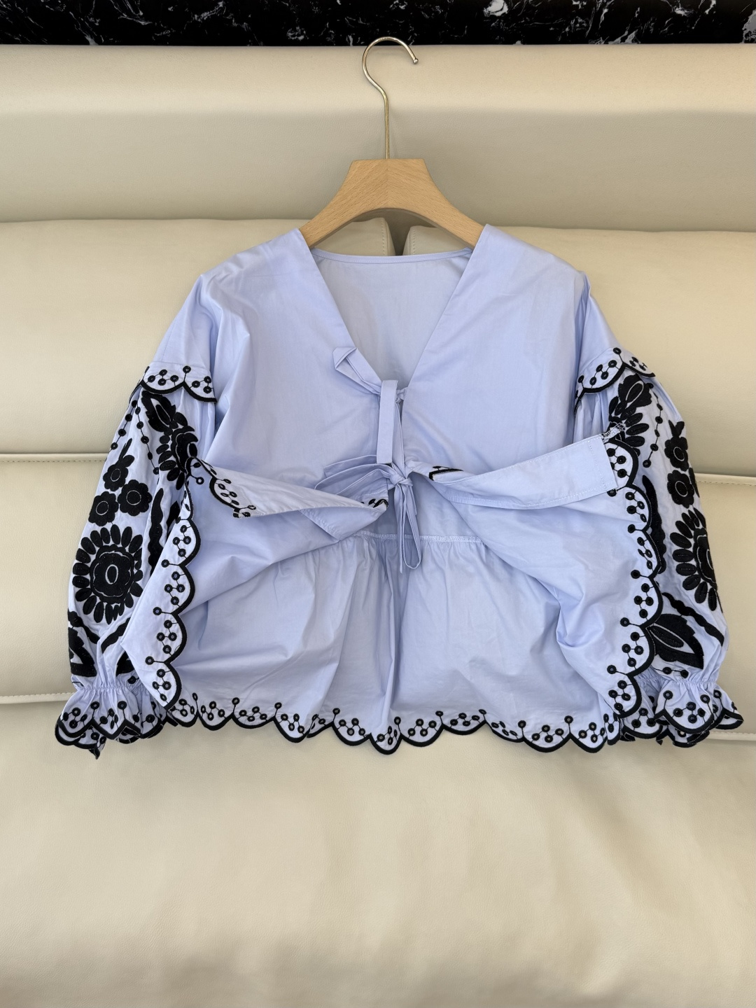 ES009#新款上衣💕ES 镂空绣花 立体长袖开衫上衣 黑色 蓝色 SML