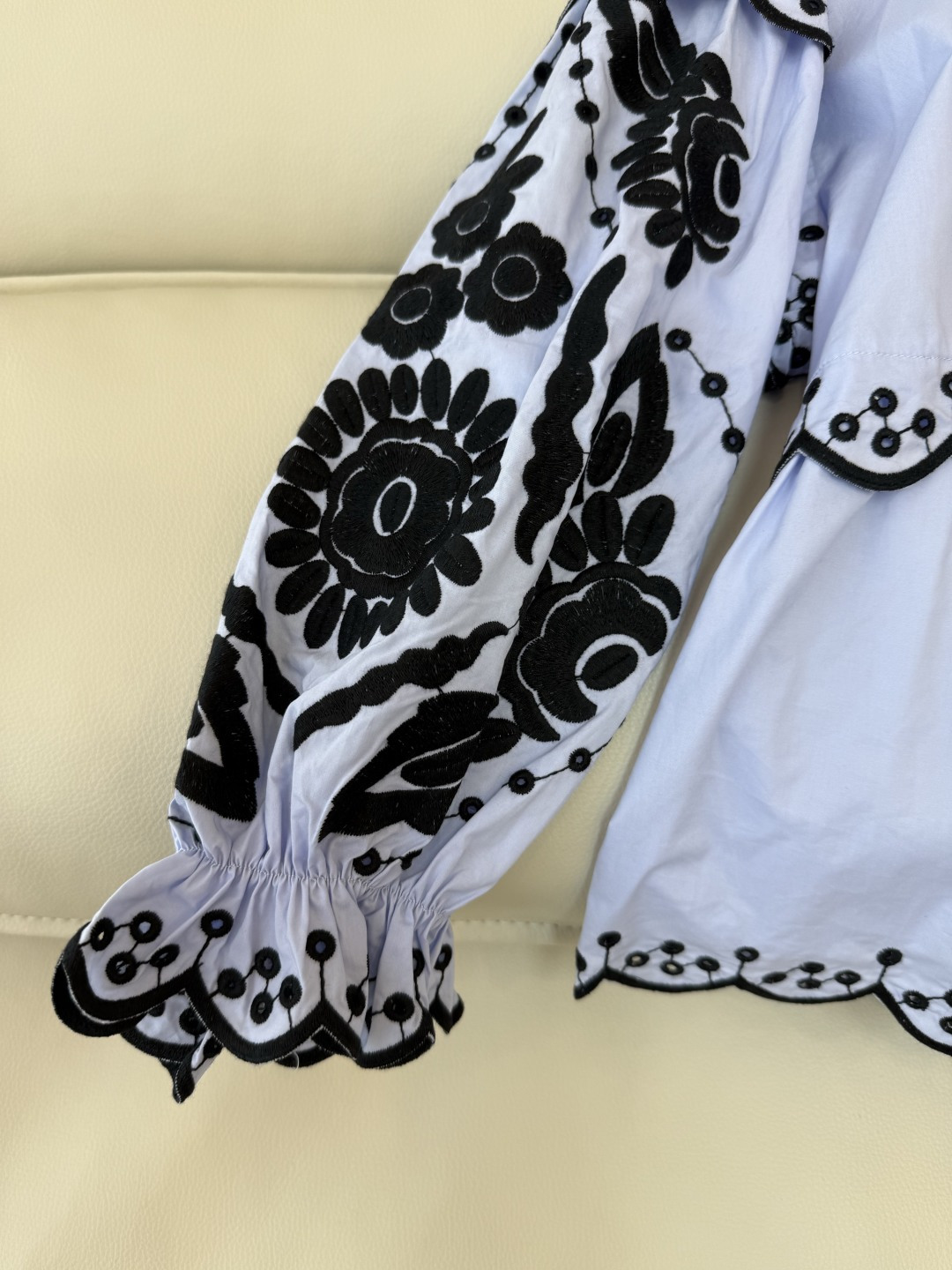 ES009#新款上衣💕ES 镂空绣花 立体长袖开衫上衣 黑色 蓝色 SML