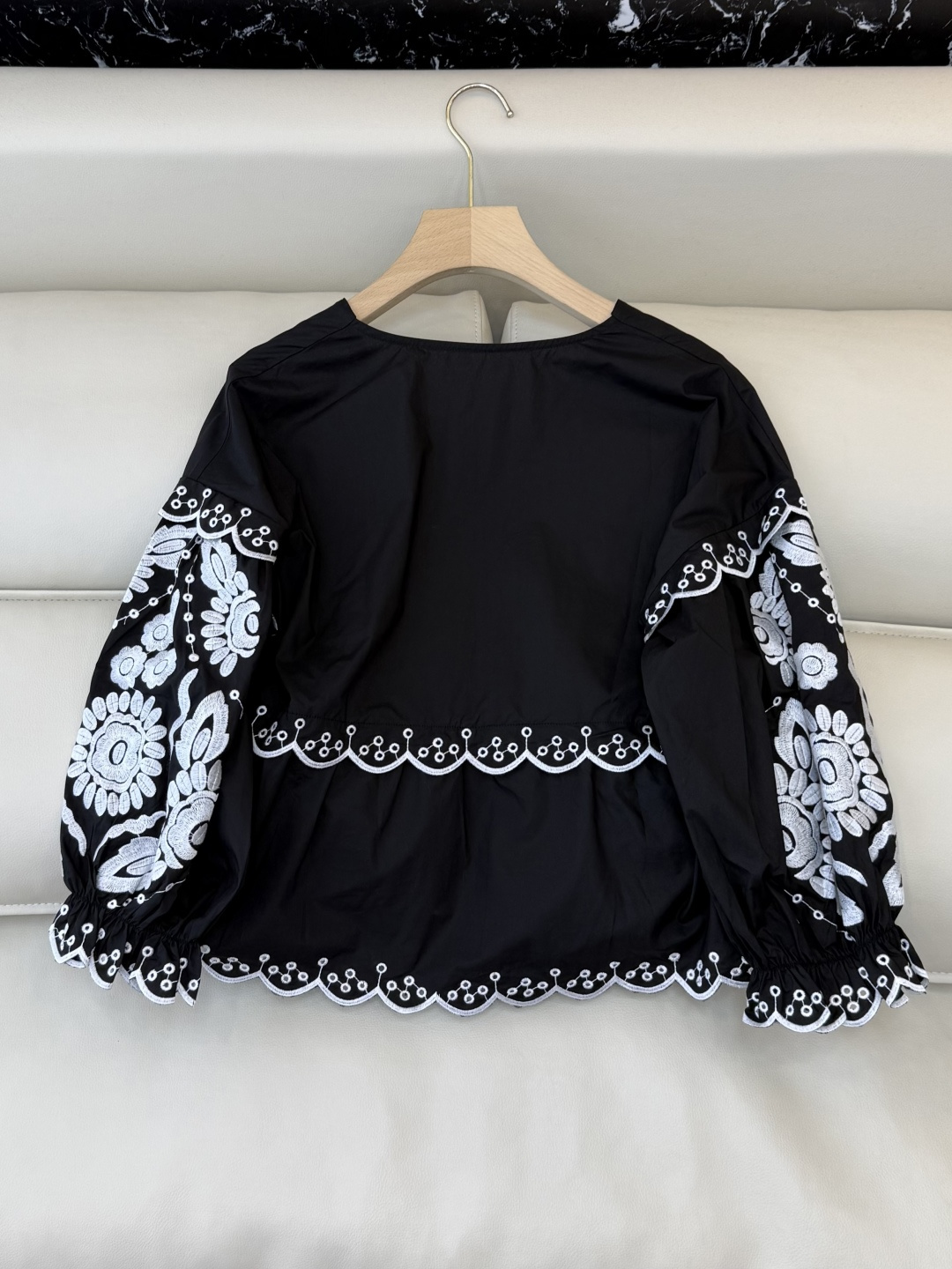 ES009#新款上衣💕ES 镂空绣花 立体长袖开衫上衣 黑色 蓝色 SML